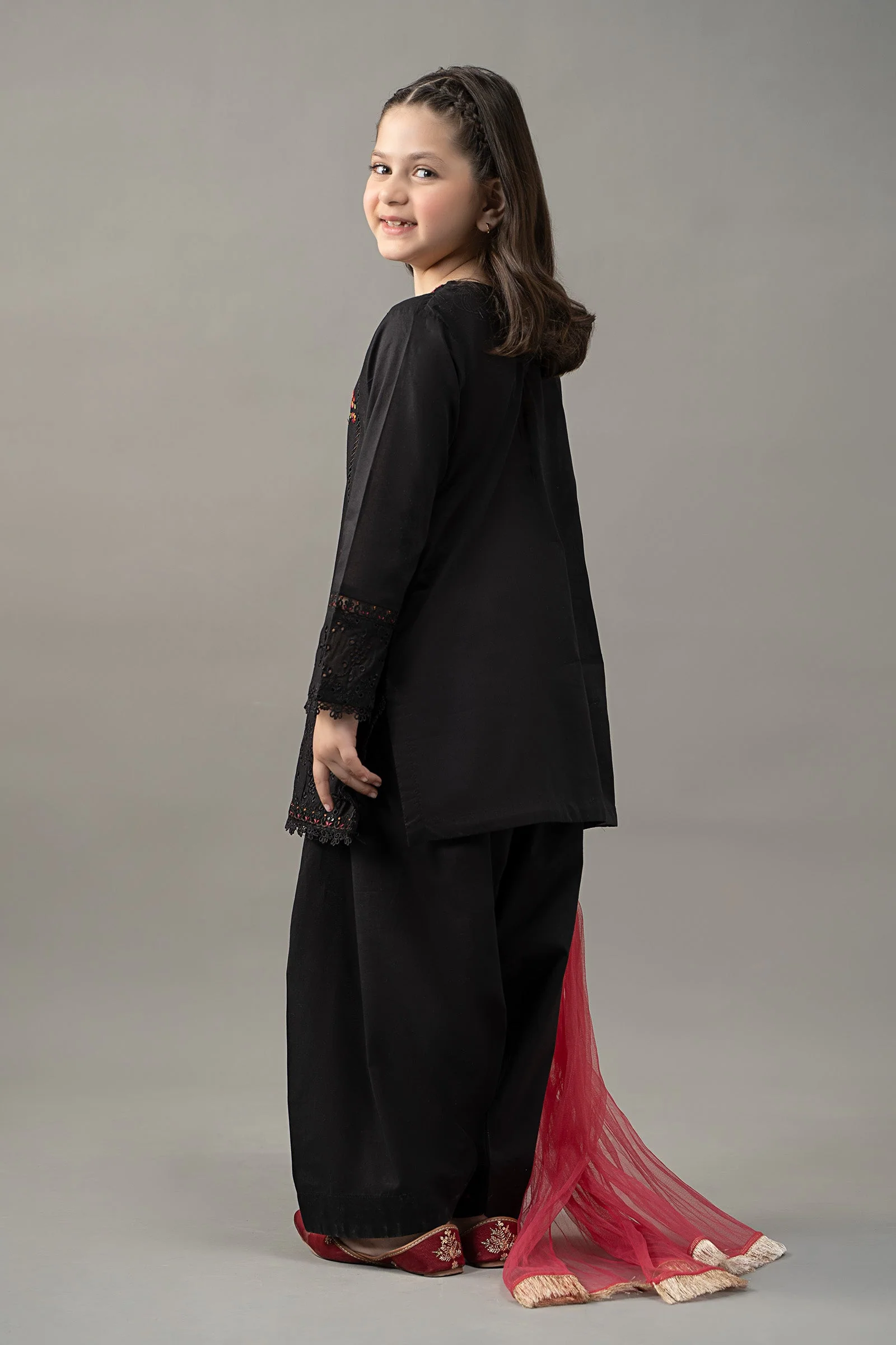3 Piece Embroidered Lawn Suit - Image 5