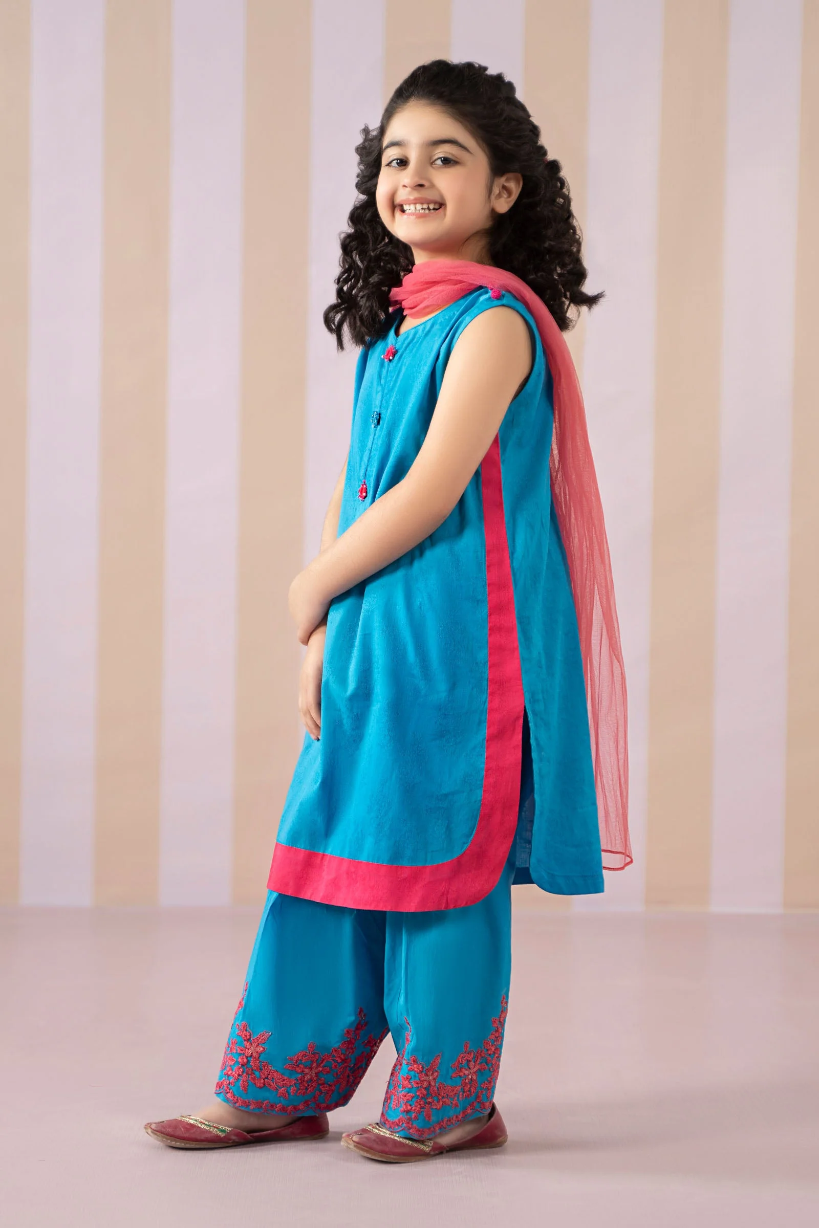 3 Piece Dyed Dobby Jacquard Suit - Image 3