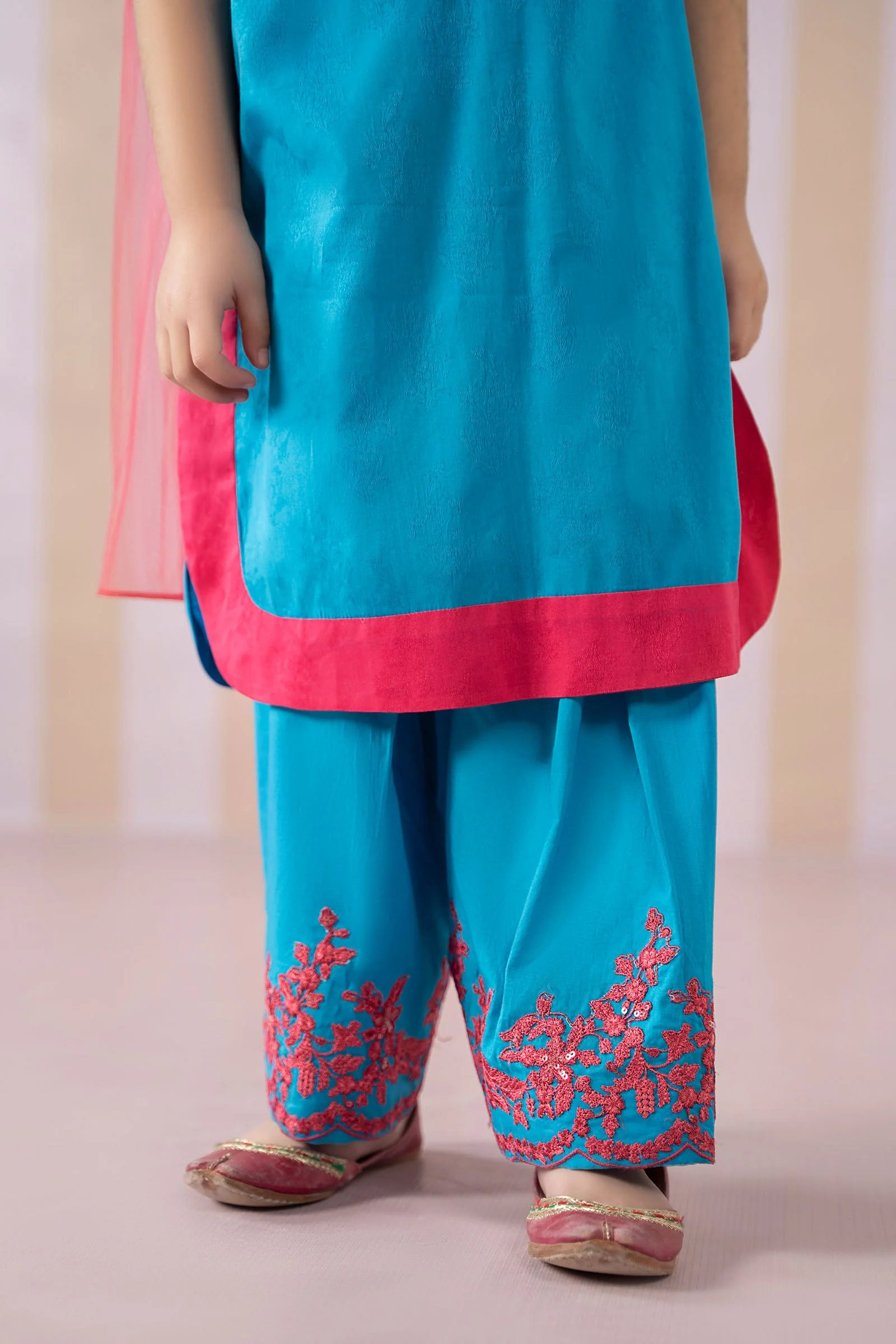 3 Piece Dyed Dobby Jacquard Suit - Image 4