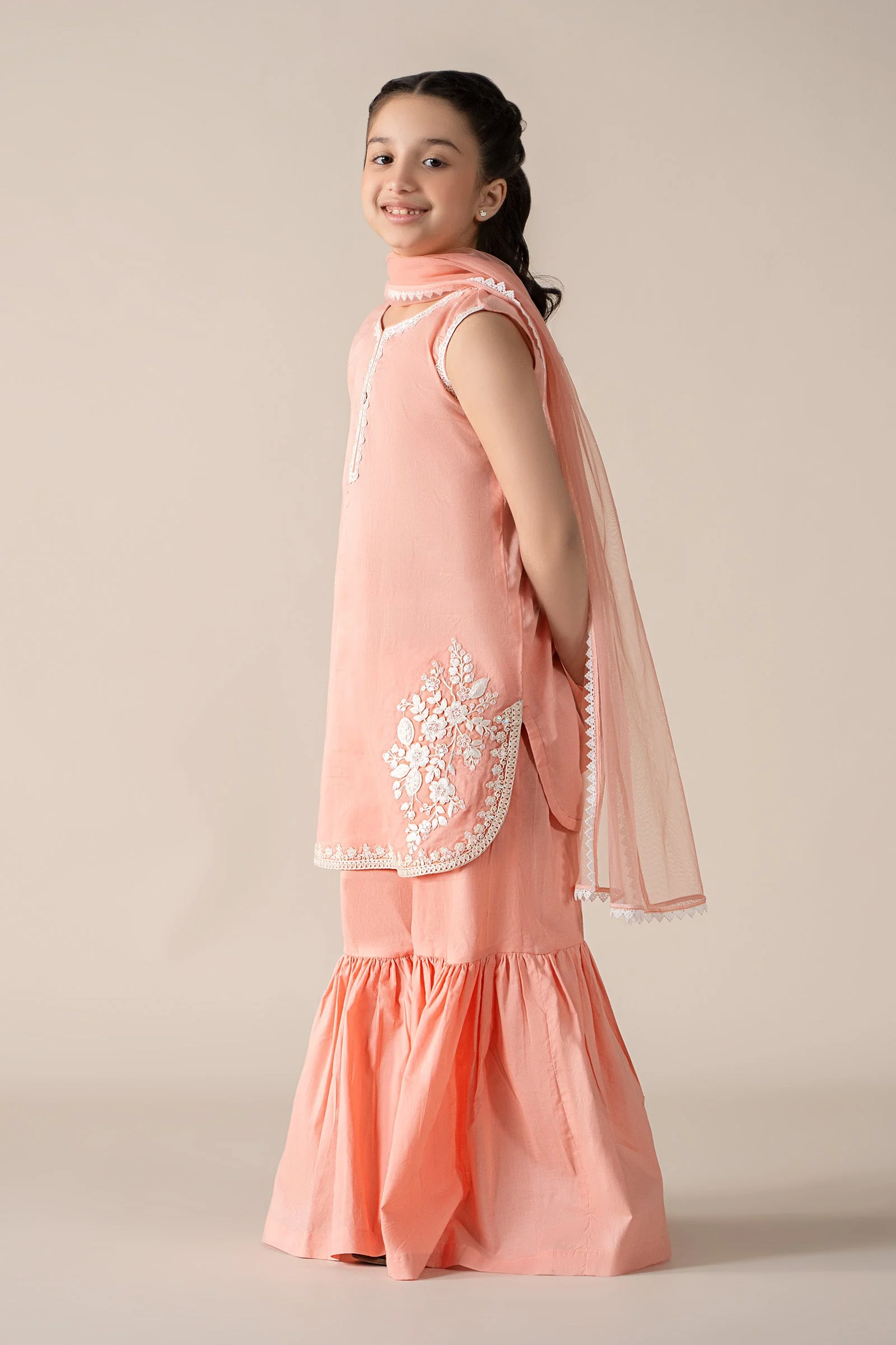 3 Piece Embroidered Lawn Suit - Image 8