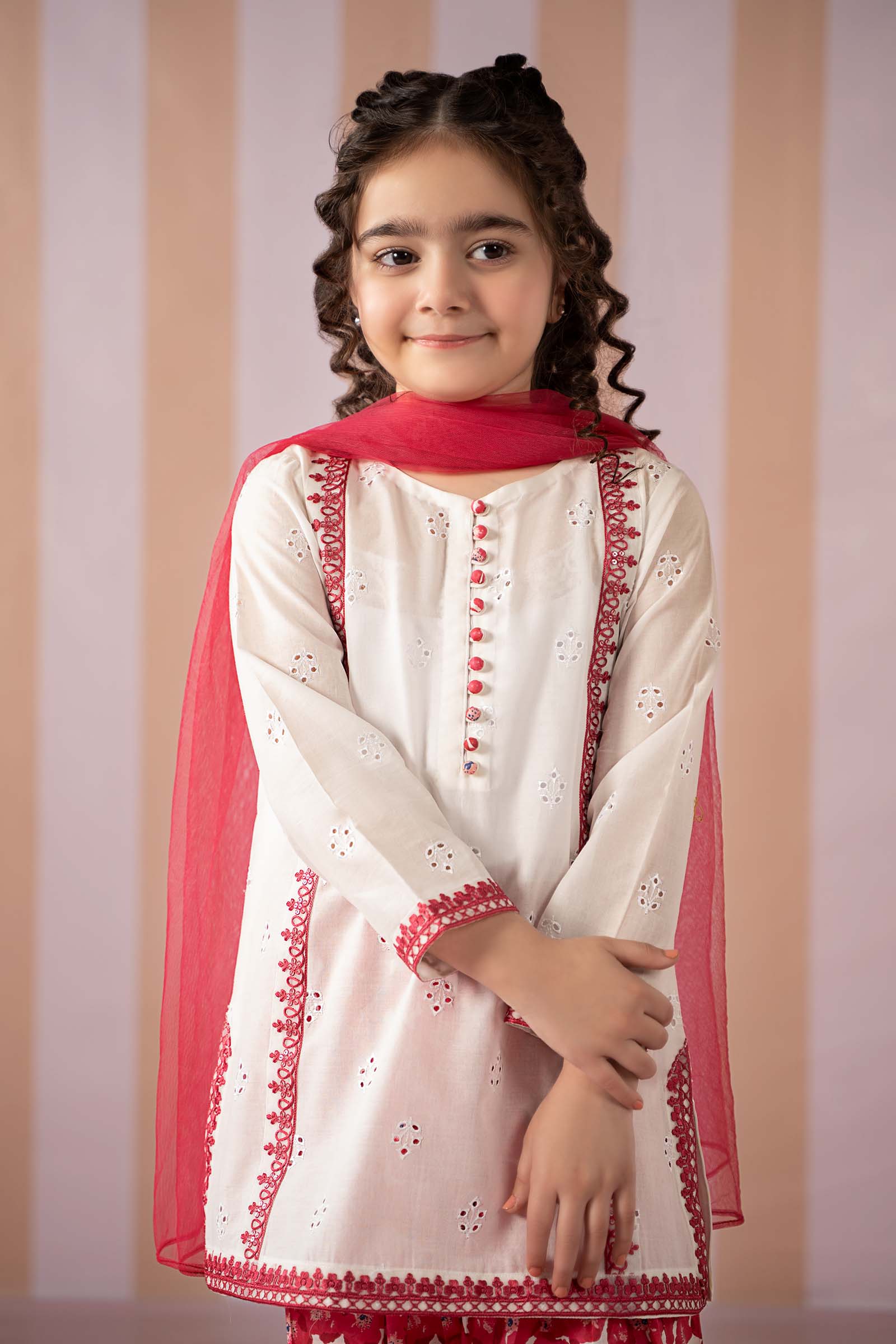 3 Piece Embroidered Lawn Suit - Image 2