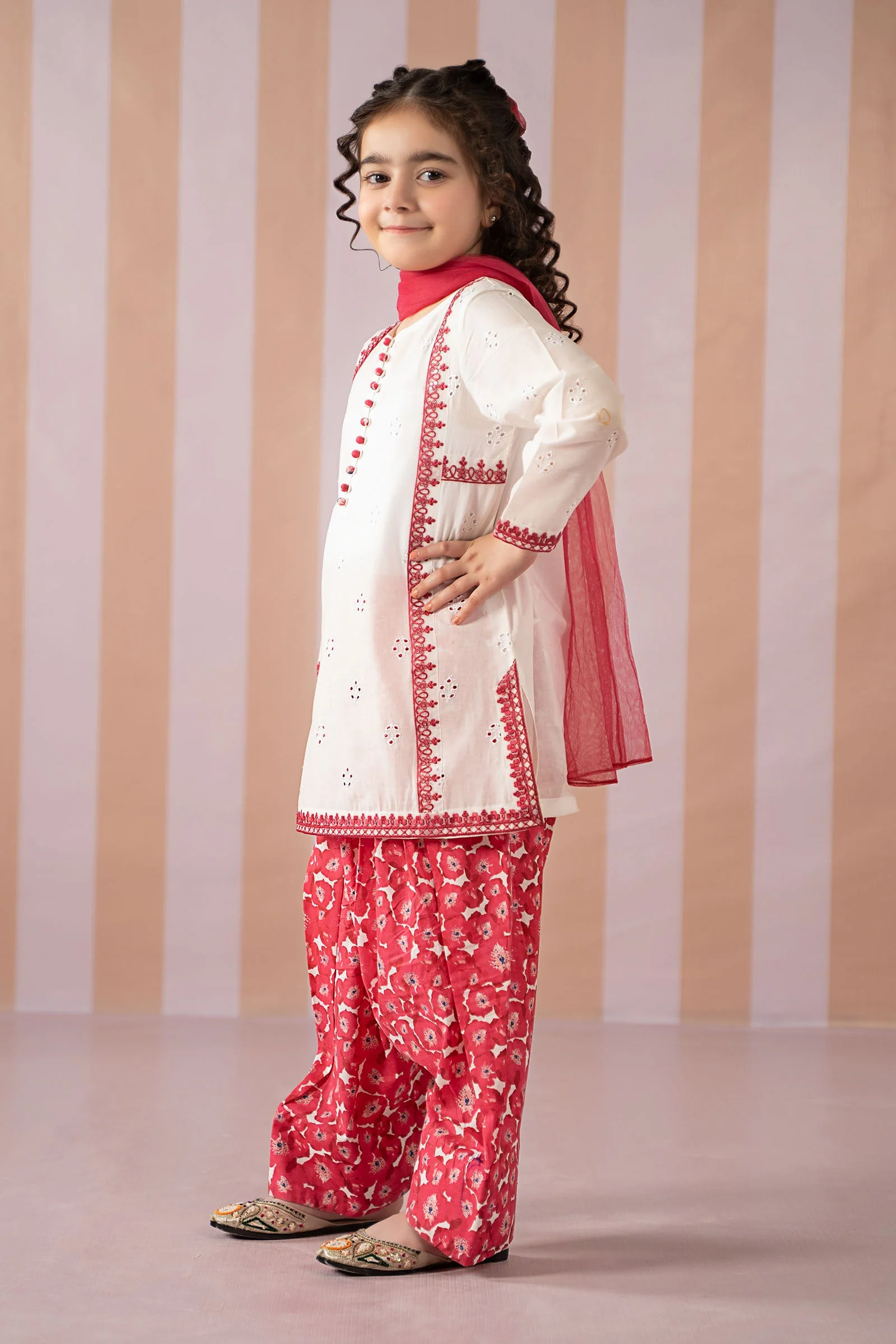 3 Piece Embroidered Lawn Suit - Image 4