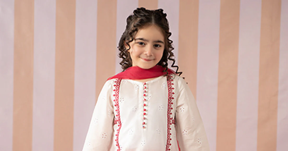 3 Piece Embroidered Lawn Suit - Image 7