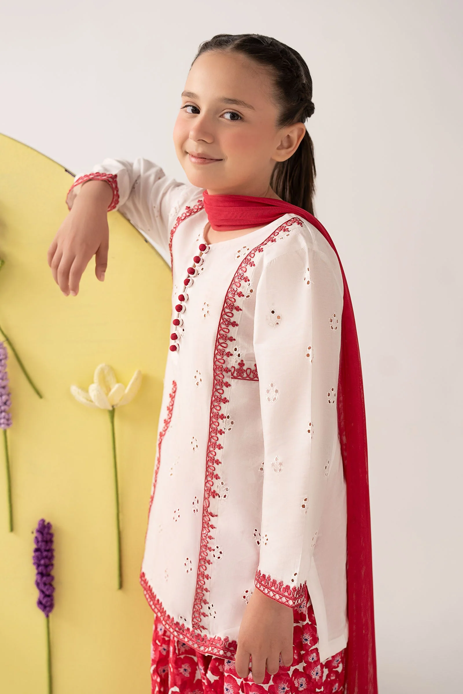 3 Piece Embroidered Lawn Suit - Image 2