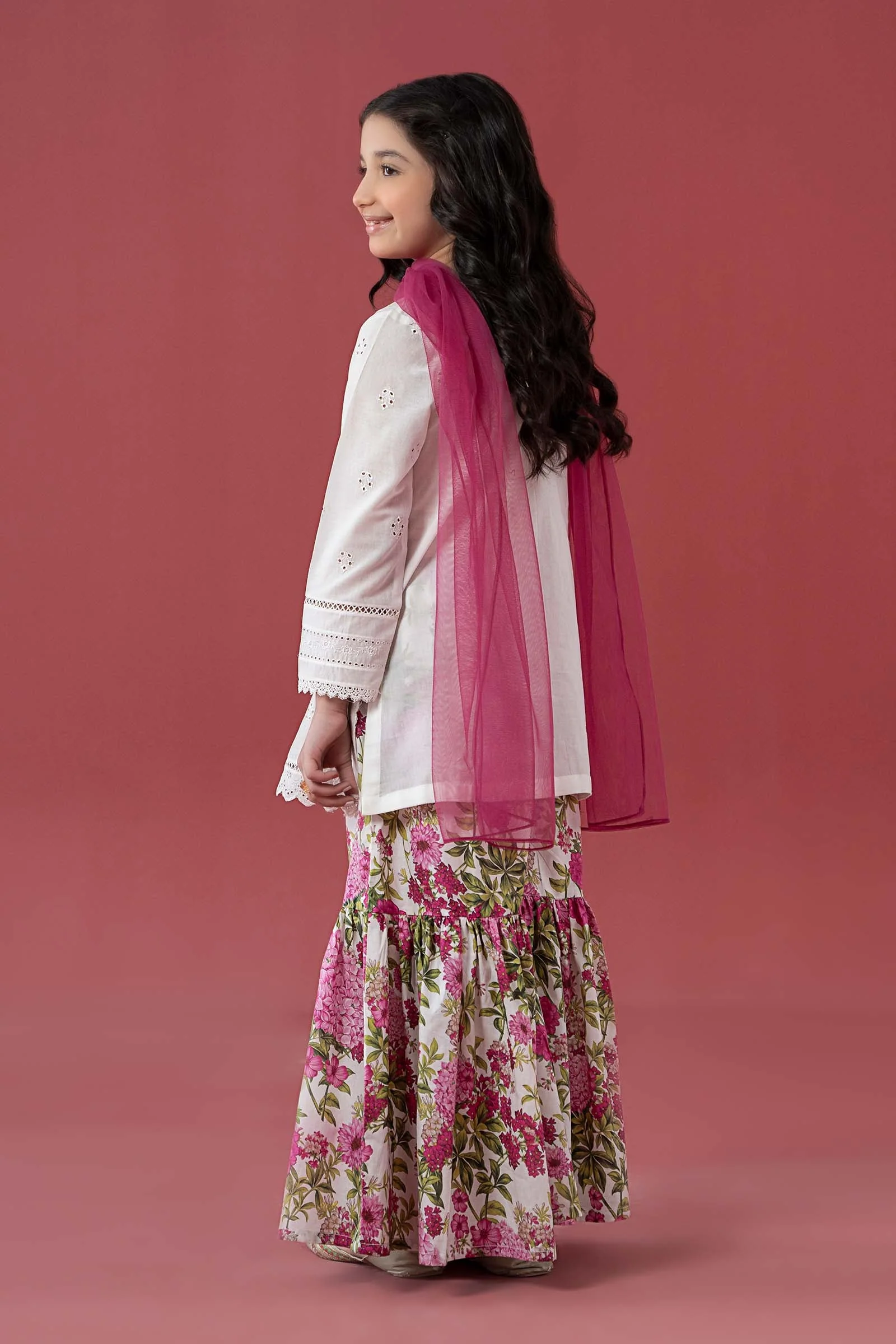 3 Piece Embroidered Lawn Suit - Image 5