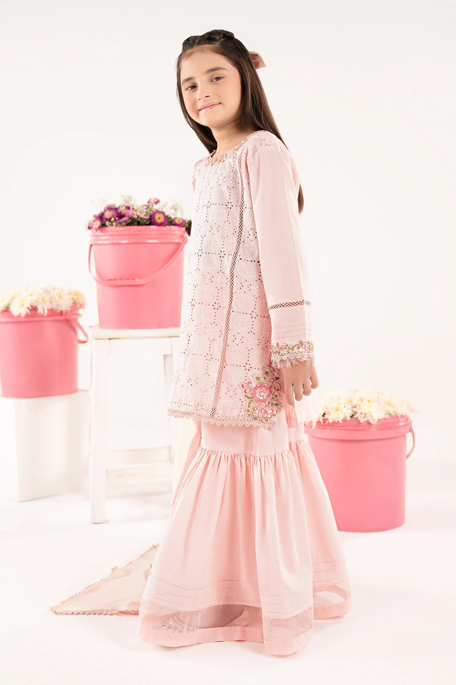 3 Piece Embroidered Lawn Suit - Image 6