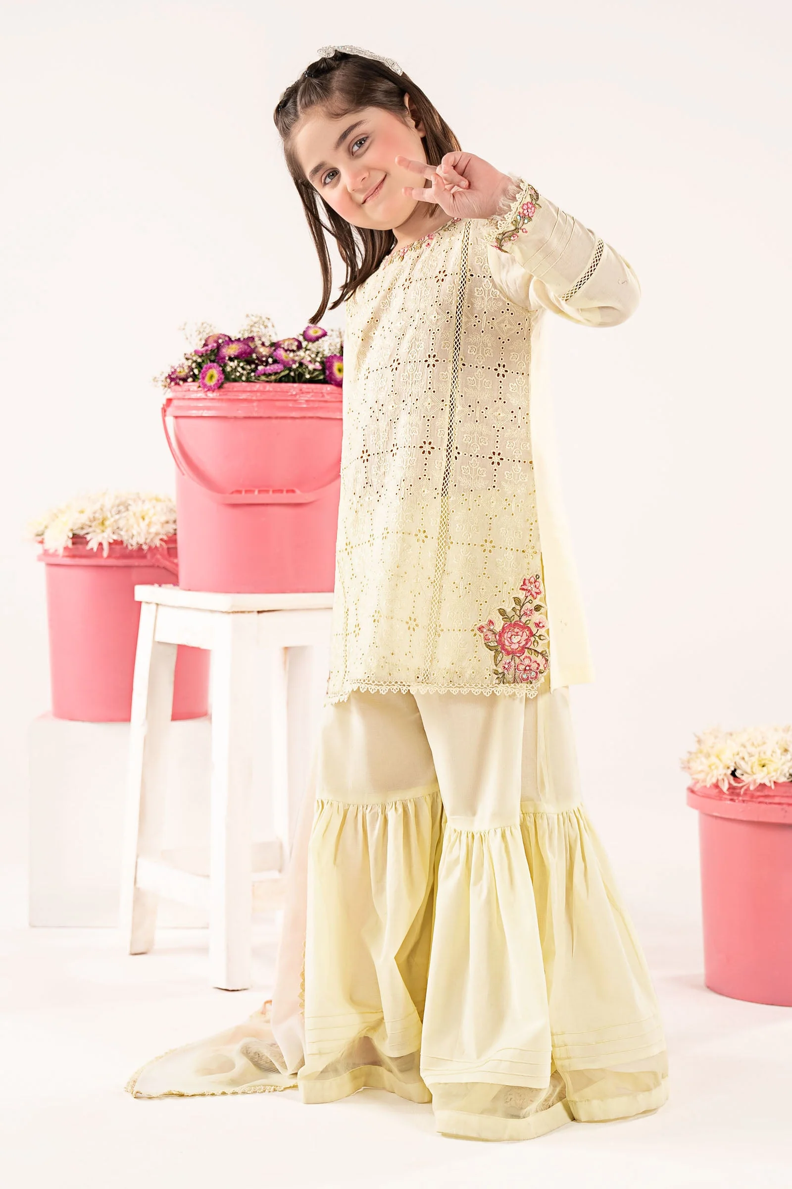 3 Piece Embroidered Lawn Suit - Image 6