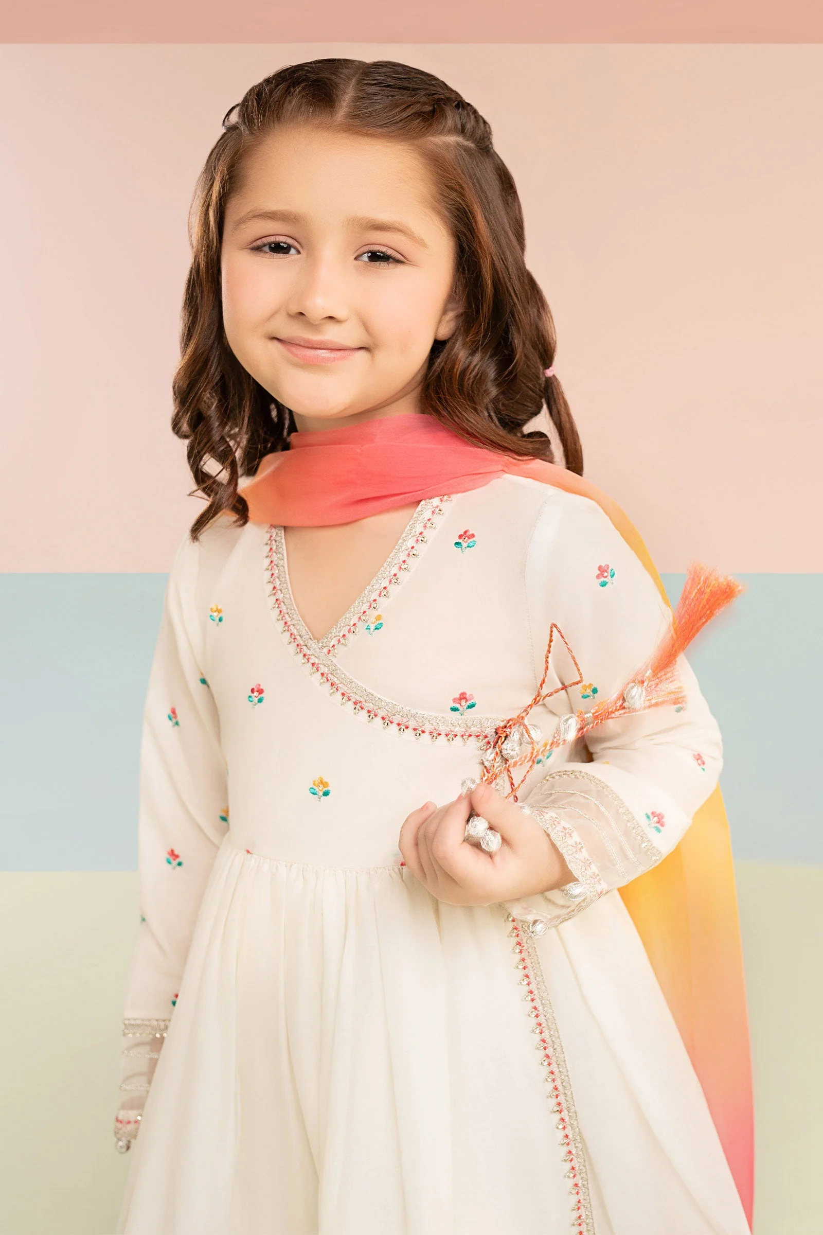 3 Piece Embroidered Lawn Suit - Image 3
