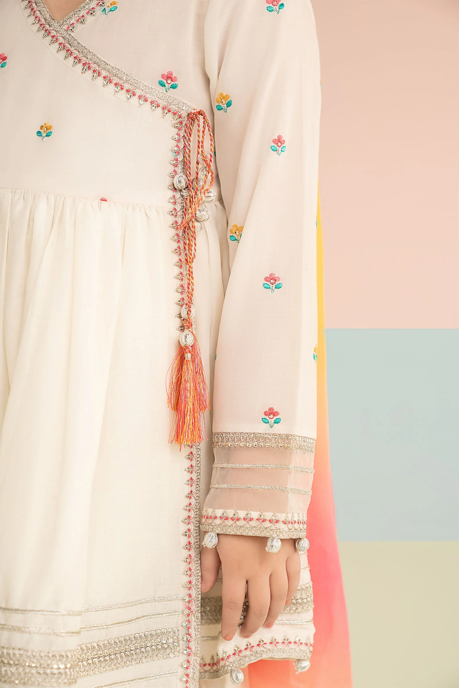 3 Piece Embroidered Lawn Suit - Image 5