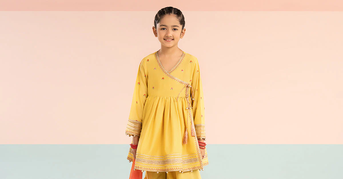 3 Piece Embroidered Lawn Suit - Image 10