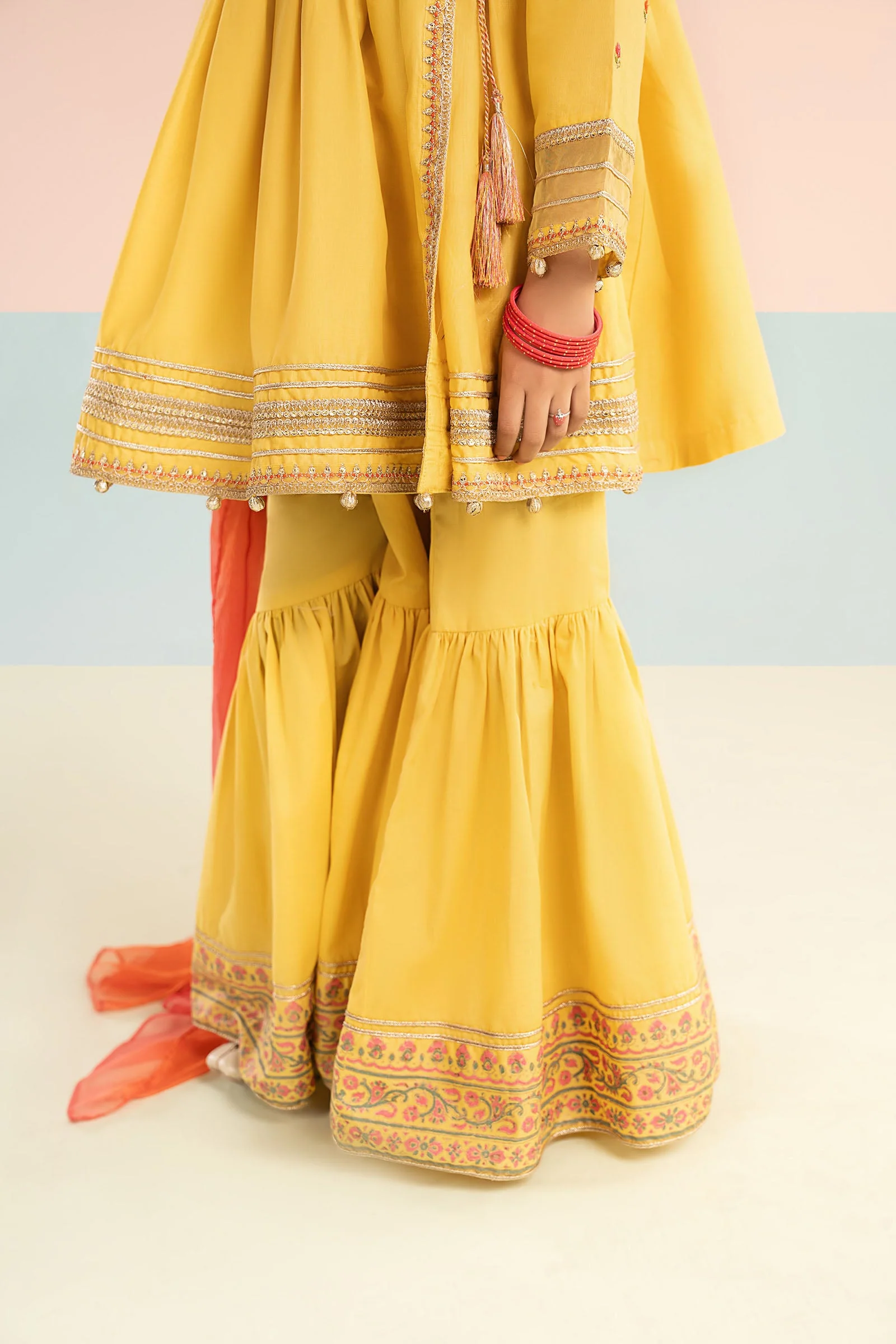 3 Piece Embroidered Lawn Suit - Image 6