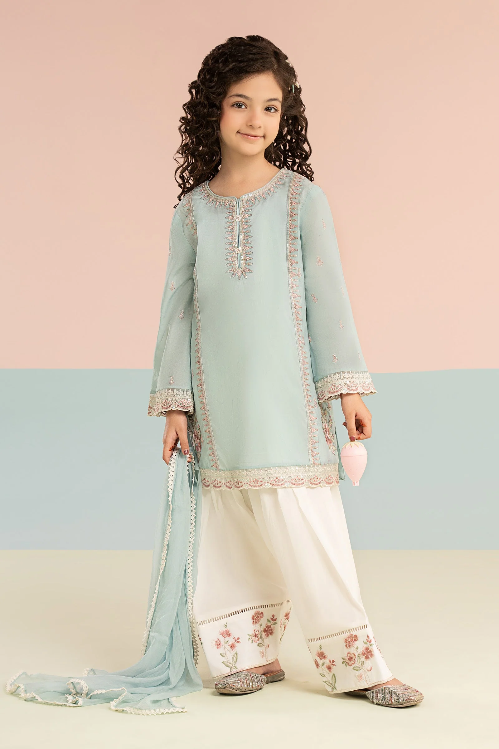 3 Piece Embroidered Lawn Suit - Image 2