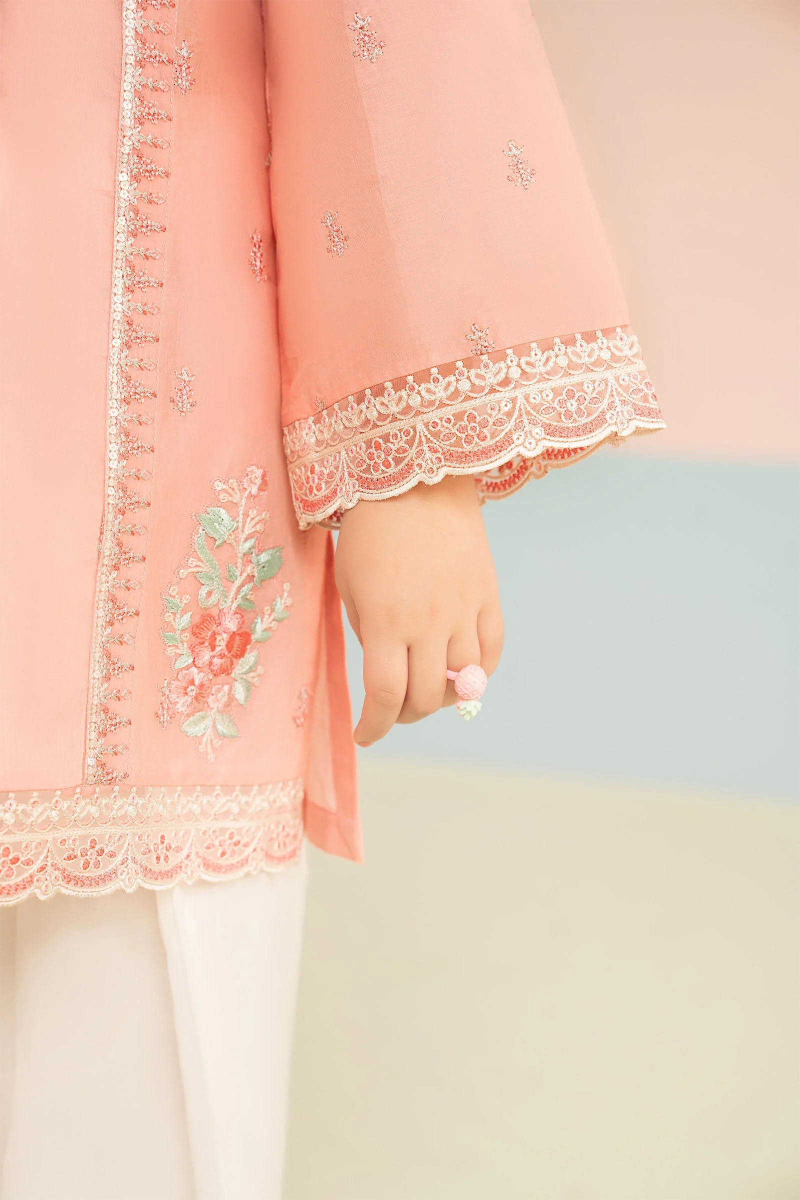 3 Piece Embroidered Lawn Suit - Image 5