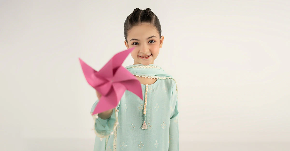 3 Piece Embroidered Jacquard Suit - Image 8