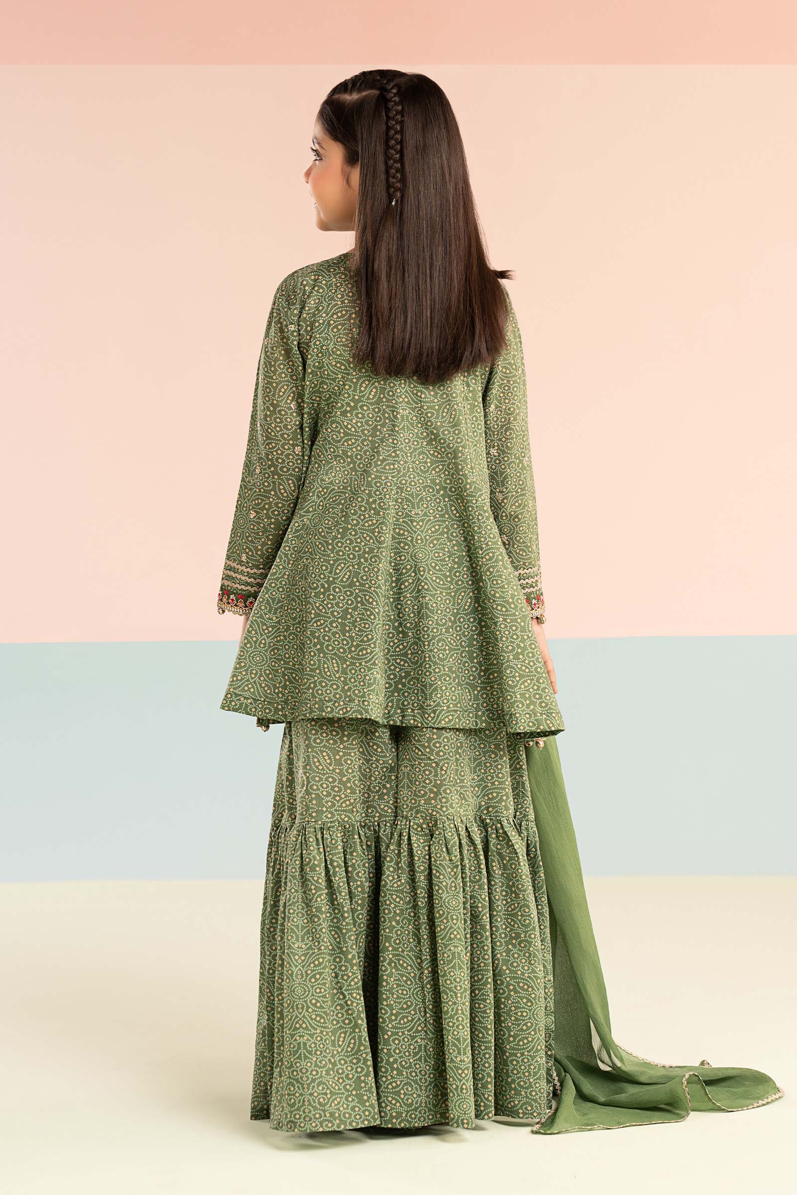 3 Piece Embroidered Lawn Suit - Image 10