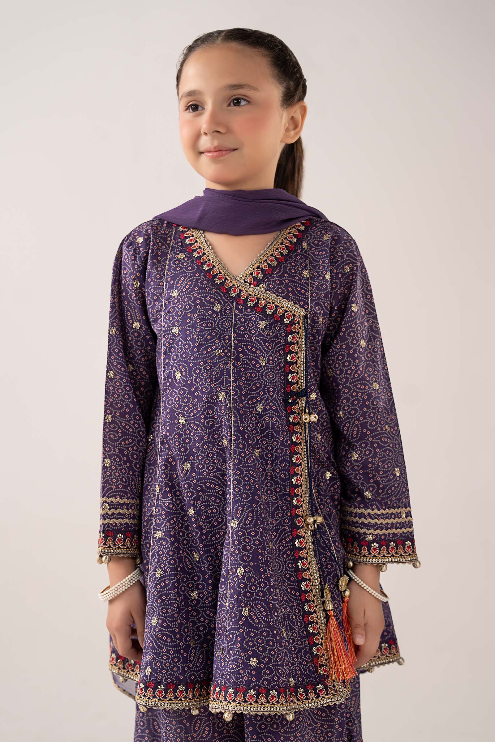 3 Piece Embroidered Lawn Suit - Image 2