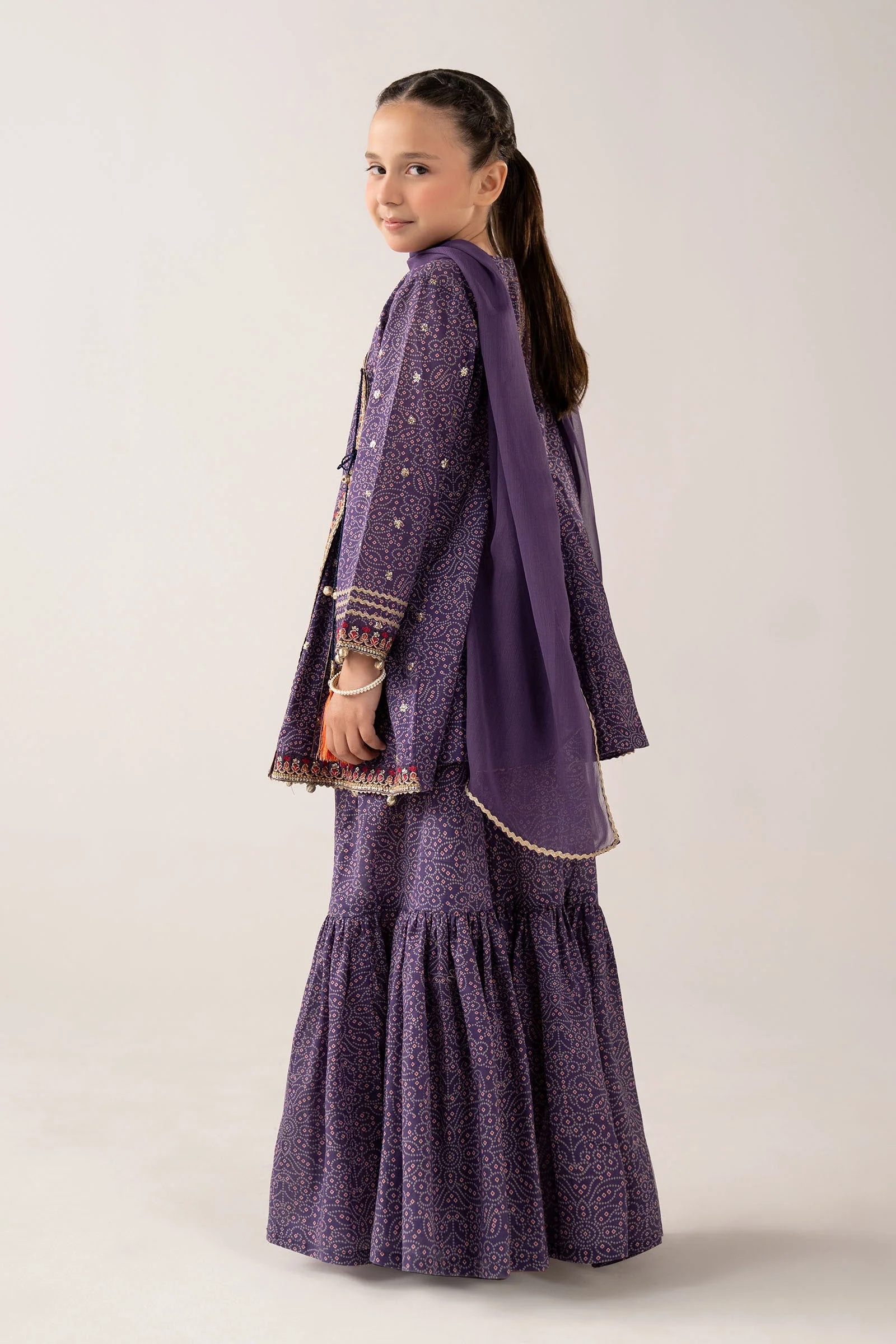 3 Piece Embroidered Lawn Suit - Image 7