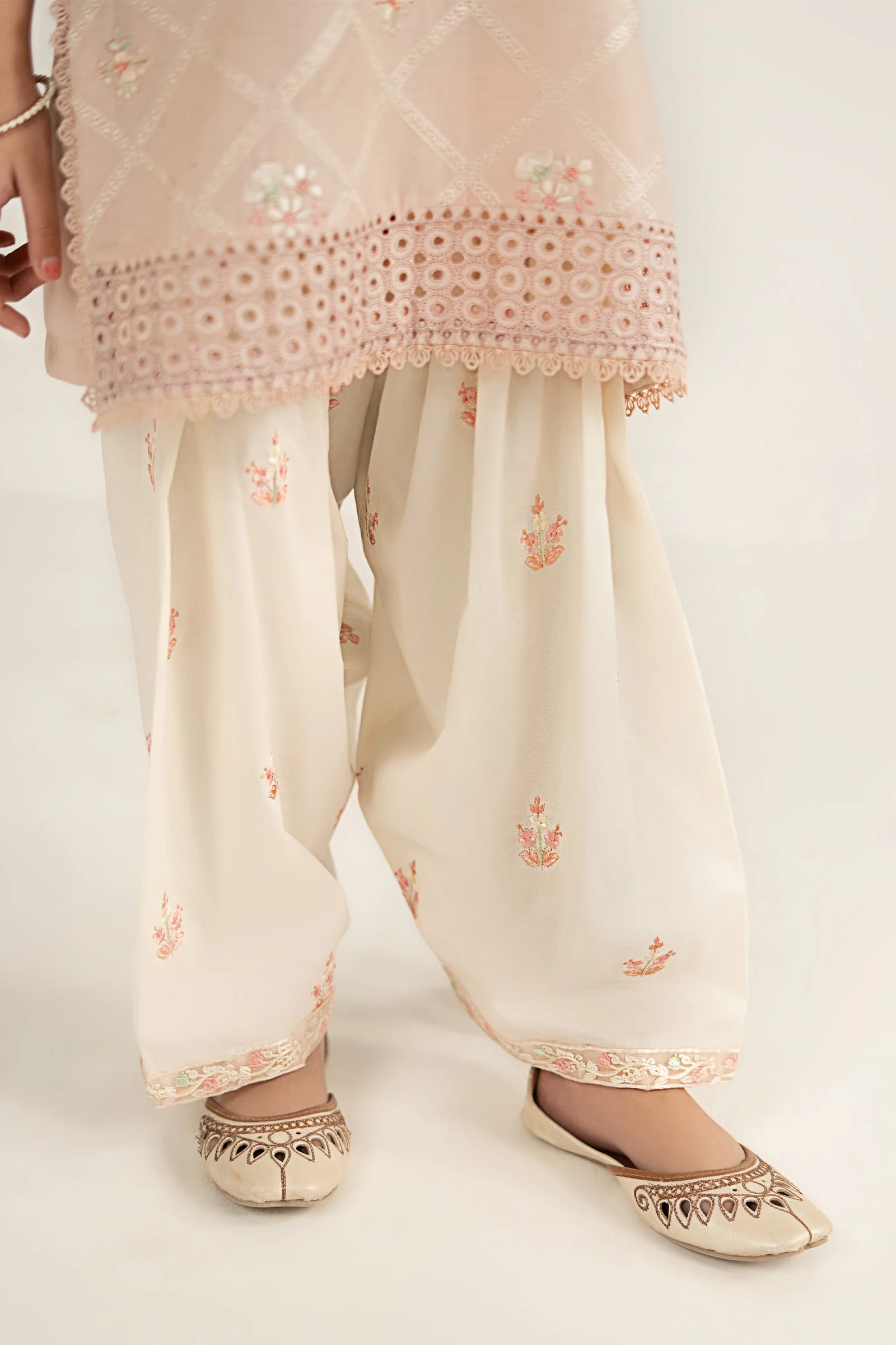 3 Piece Embroidered Dobby Lawn Suit - Image 6