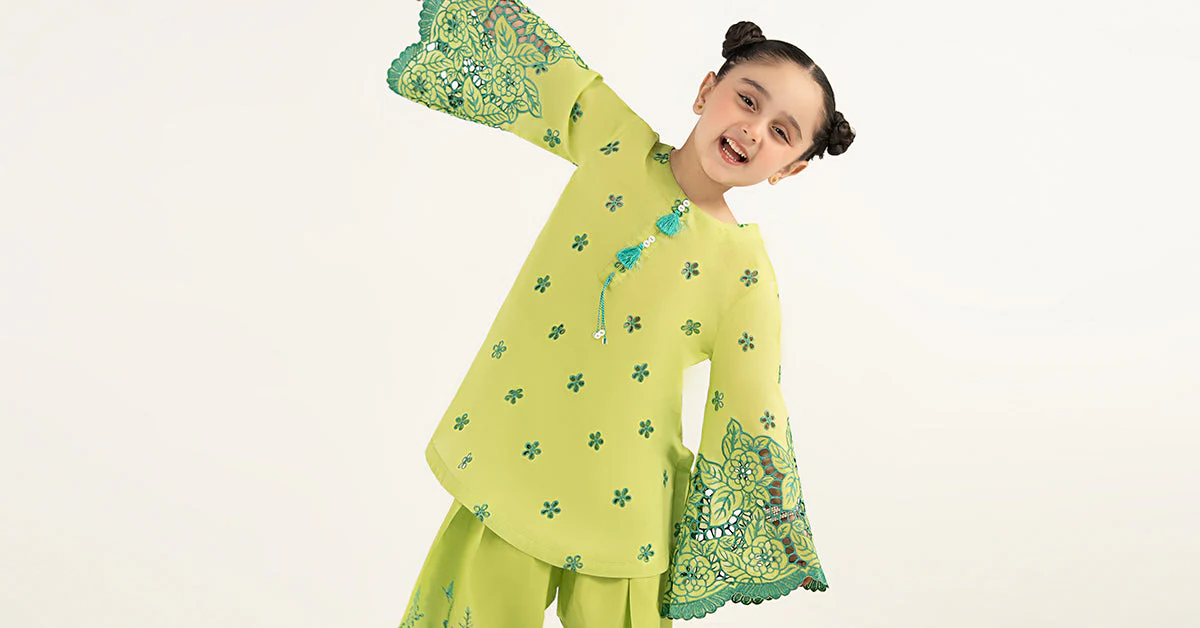 2 Piece Embroidered Lawn Suit - Image 9