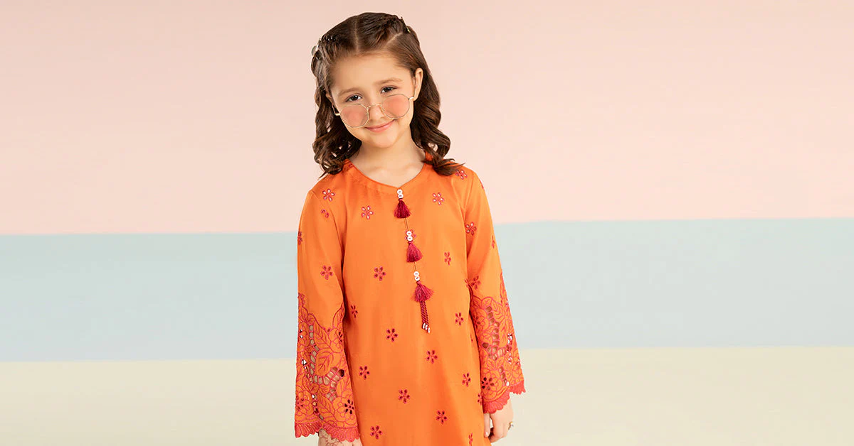 2 Piece Embroidered Lawn Suit - Image 10
