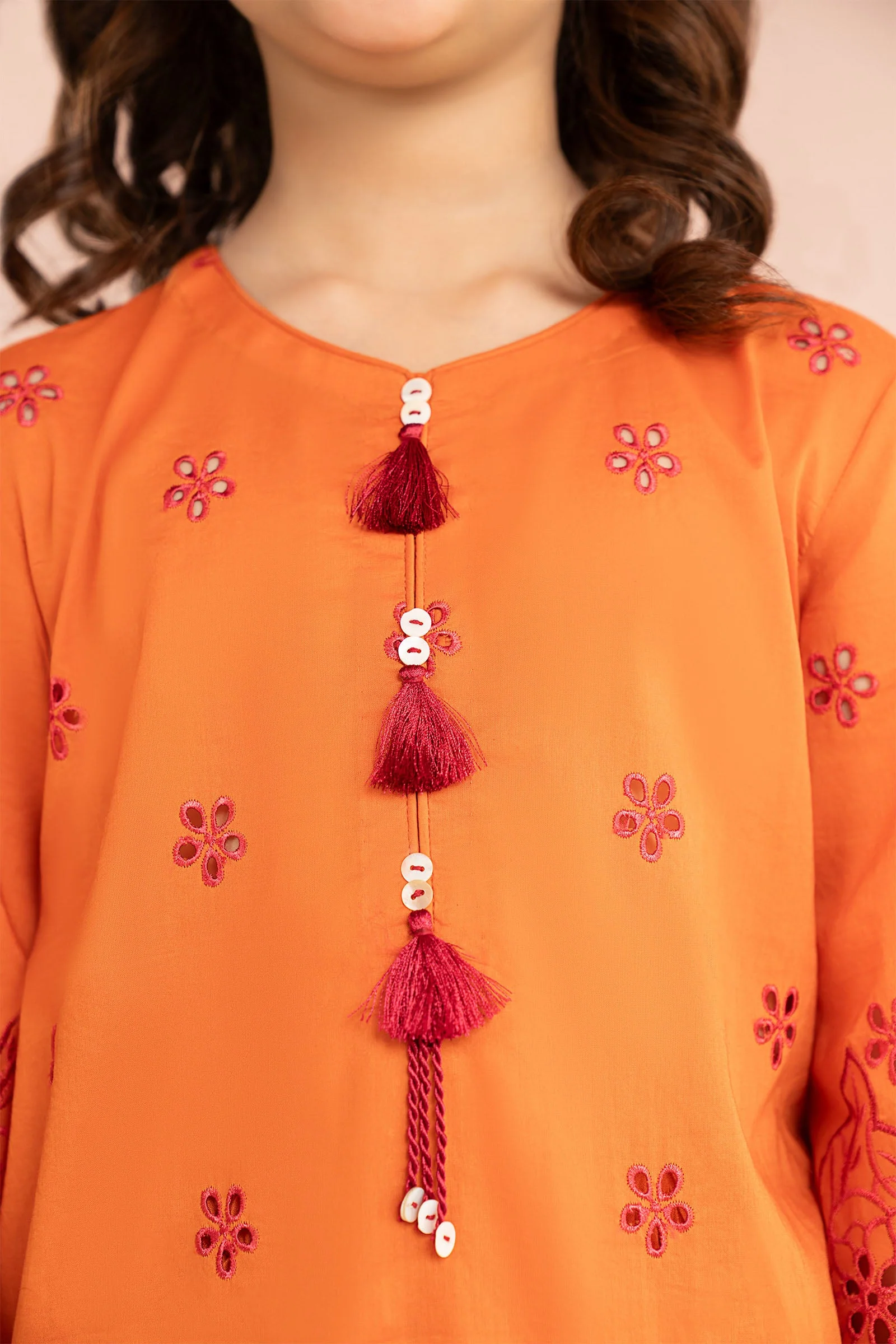 2 Piece Embroidered Lawn Suit - Image 4