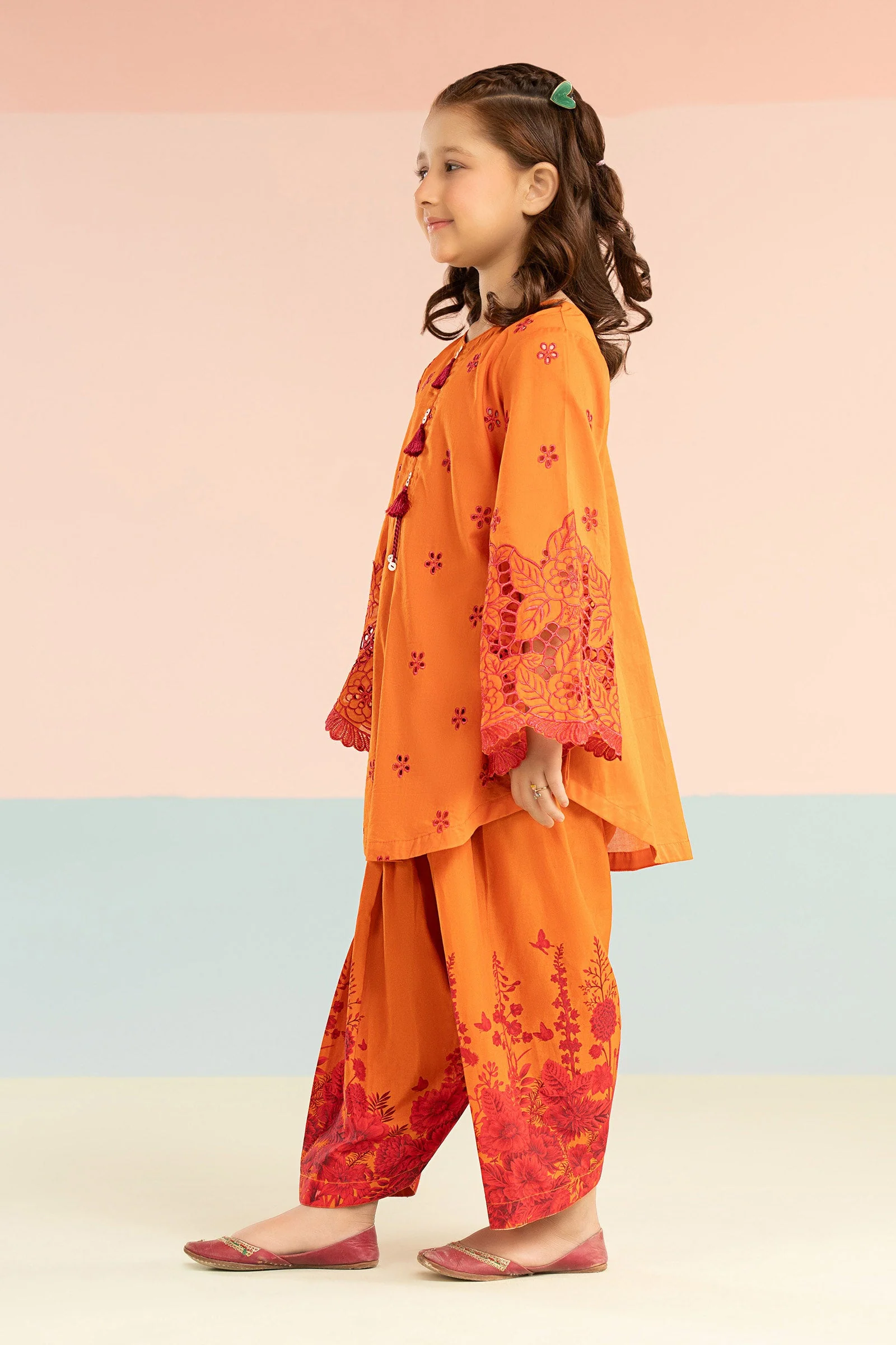 2 Piece Embroidered Lawn Suit - Image 7
