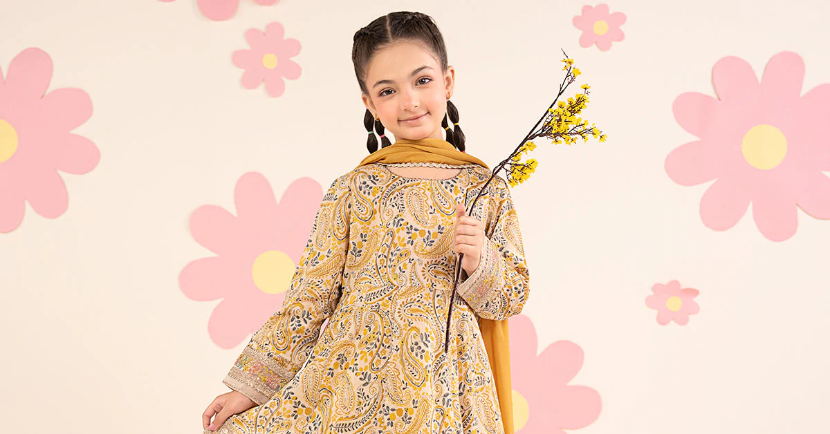 3 Piece Embroidered Lawn Suit - Image 10