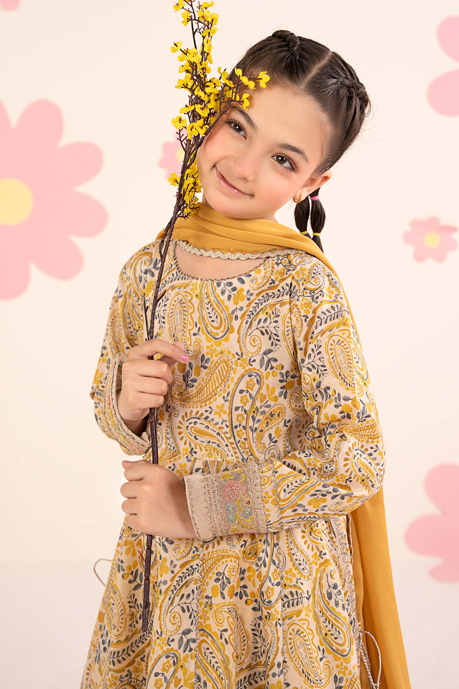 3 Piece Embroidered Lawn Suit - Image 2