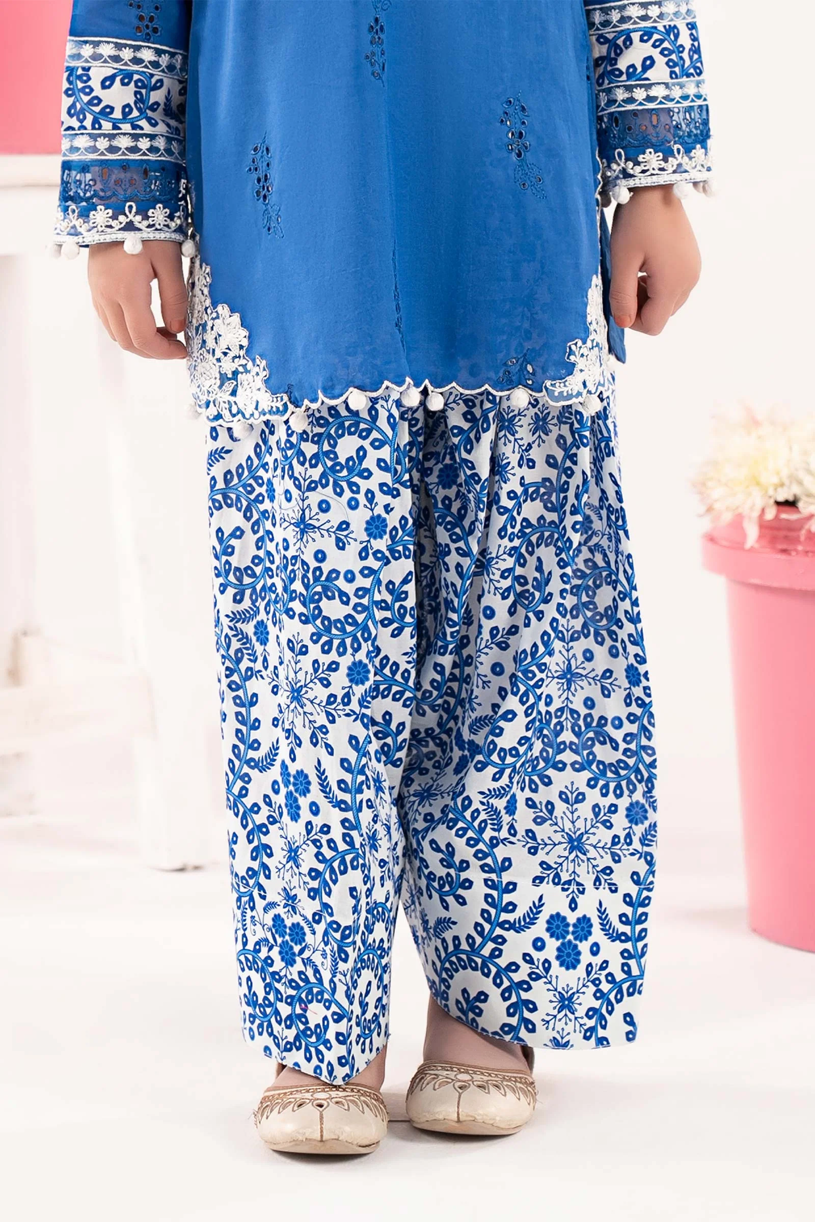 2 Piece Embroidered Lawn Suit - Image 5
