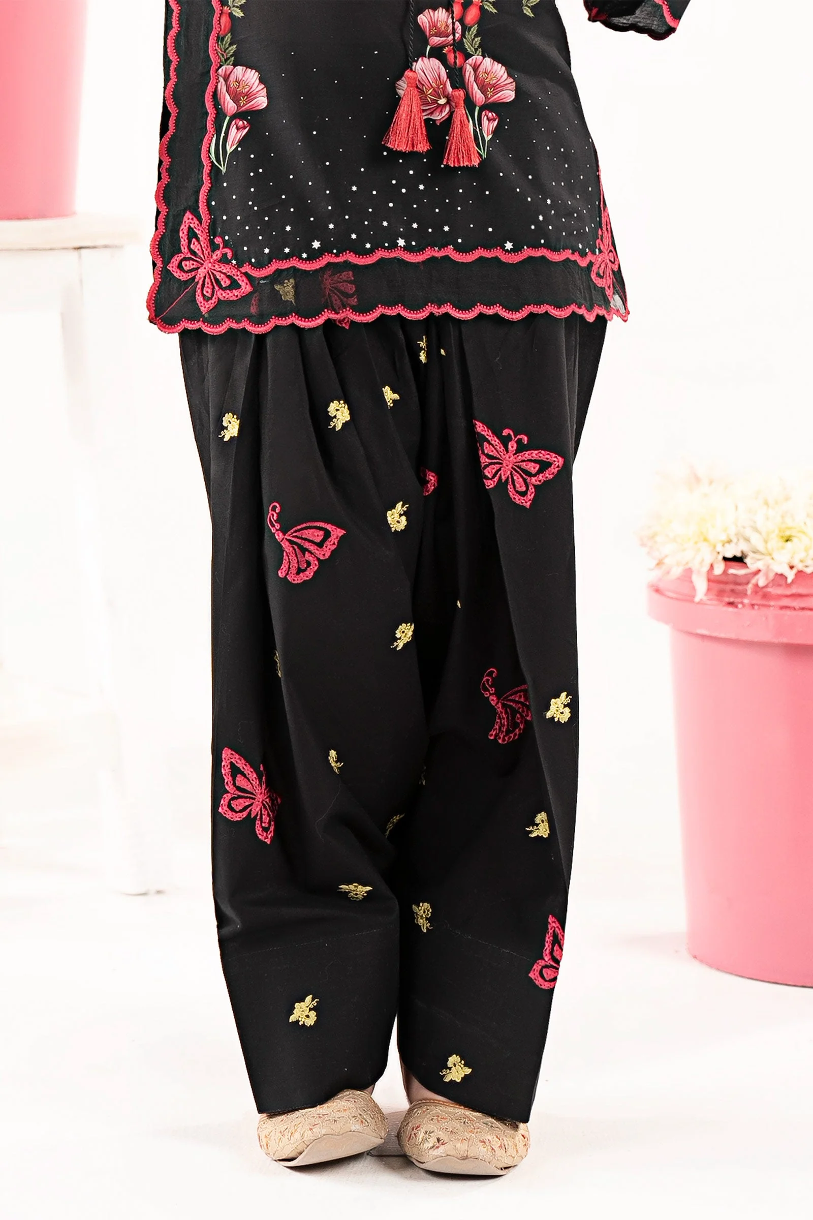 2 Piece Embroidered Lawn Suit - Image 5