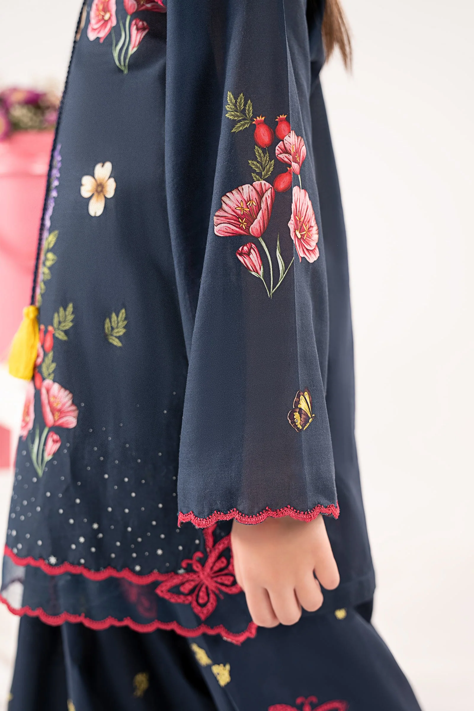 2 Piece Embroidered Lawn Suit - Image 3