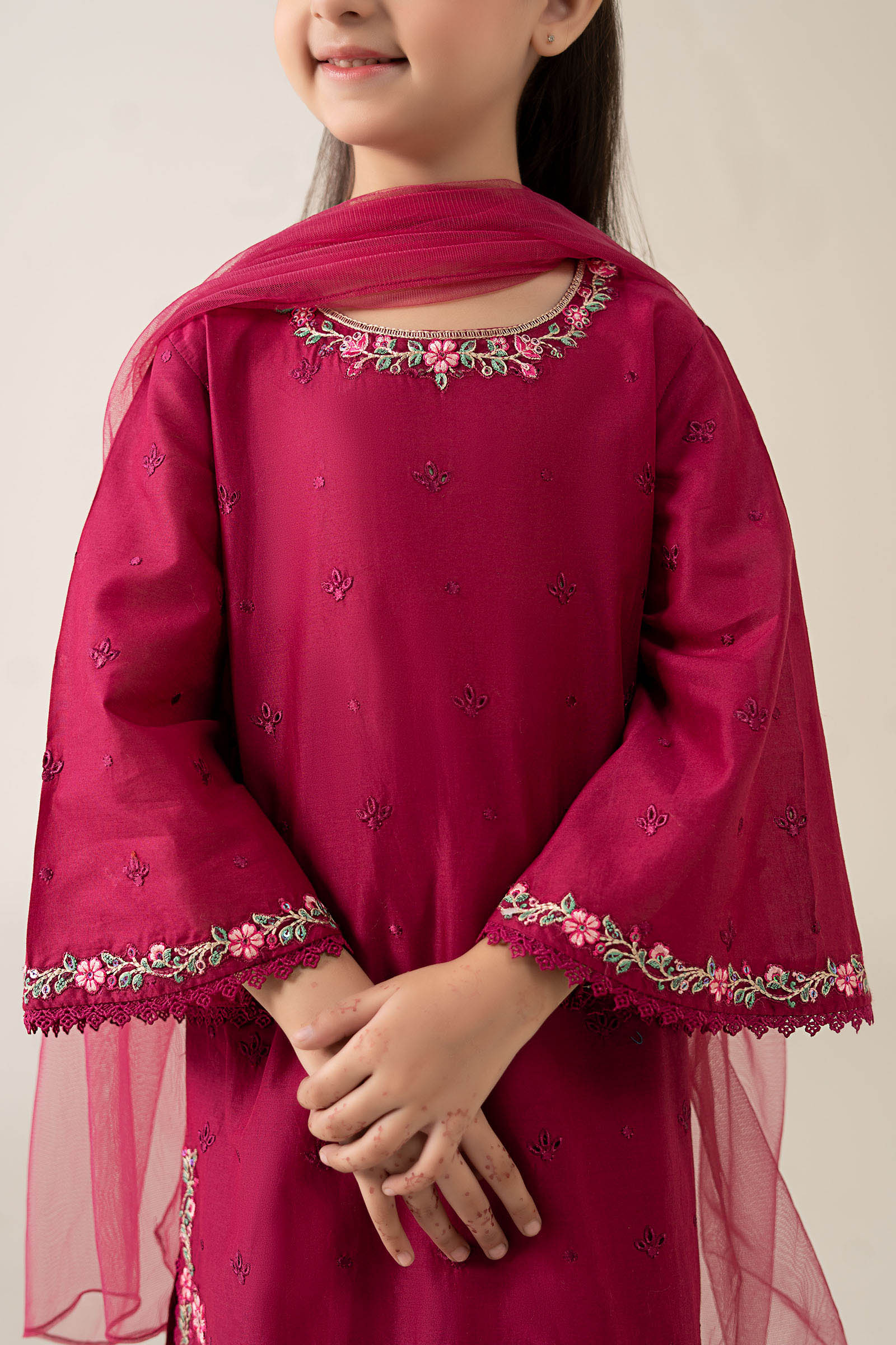 3 Piece Embroidered Lawn Suit - Image 4