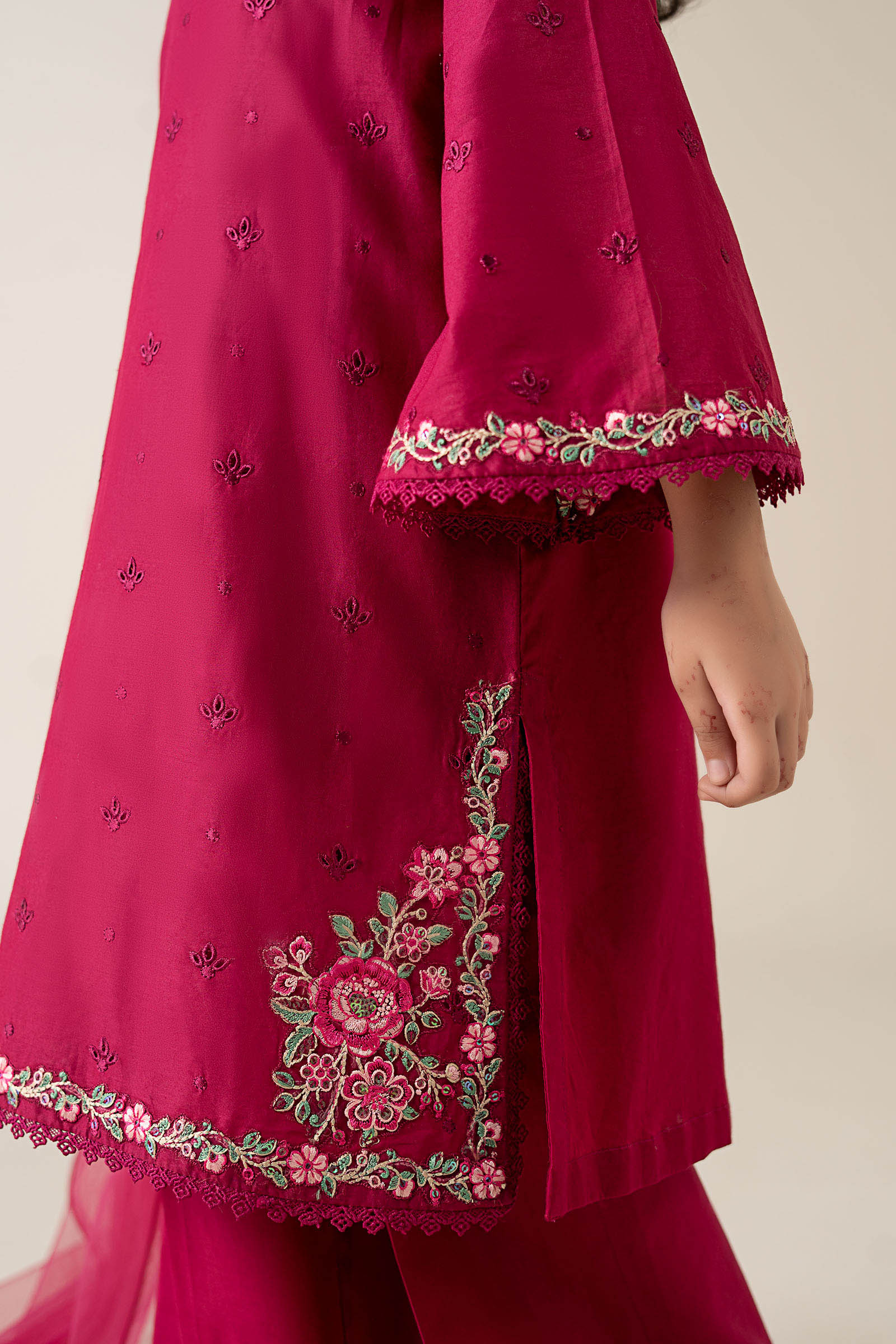 3 Piece Embroidered Lawn Suit - Image 5