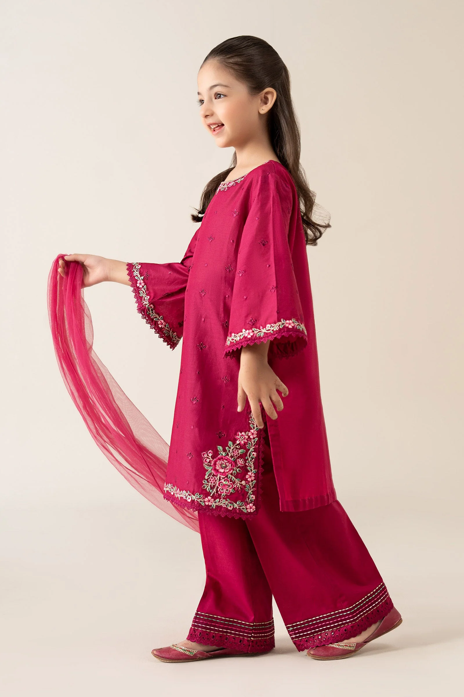 3 Piece Embroidered Lawn Suit - Image 7