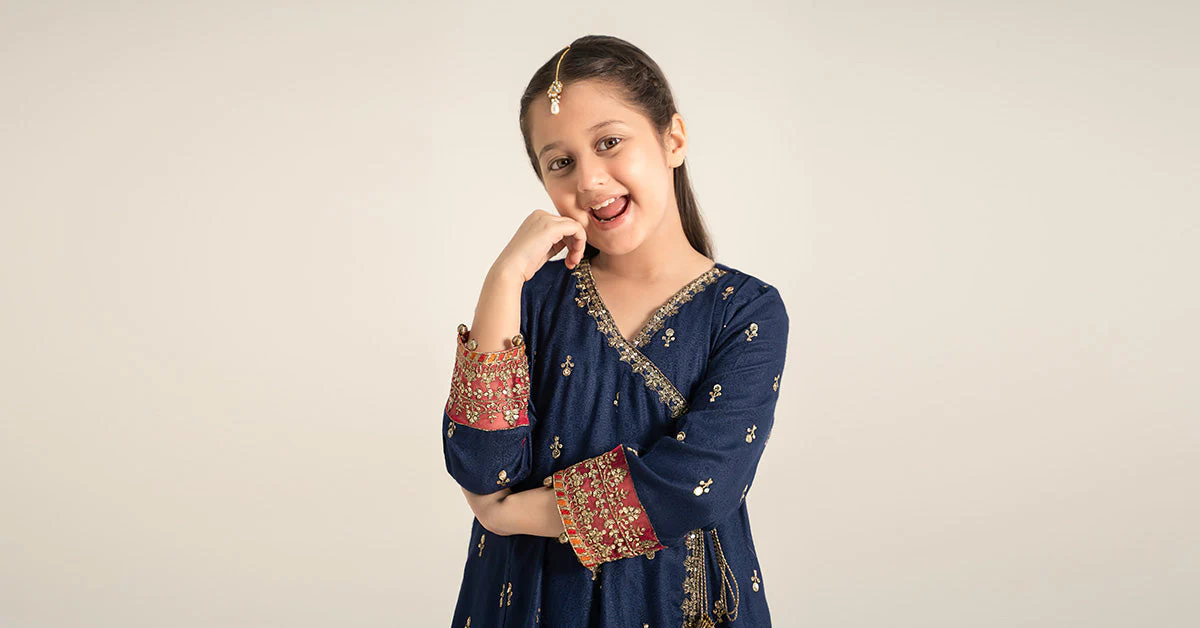 3 Piece Embroidered Linen Suit - Image 5