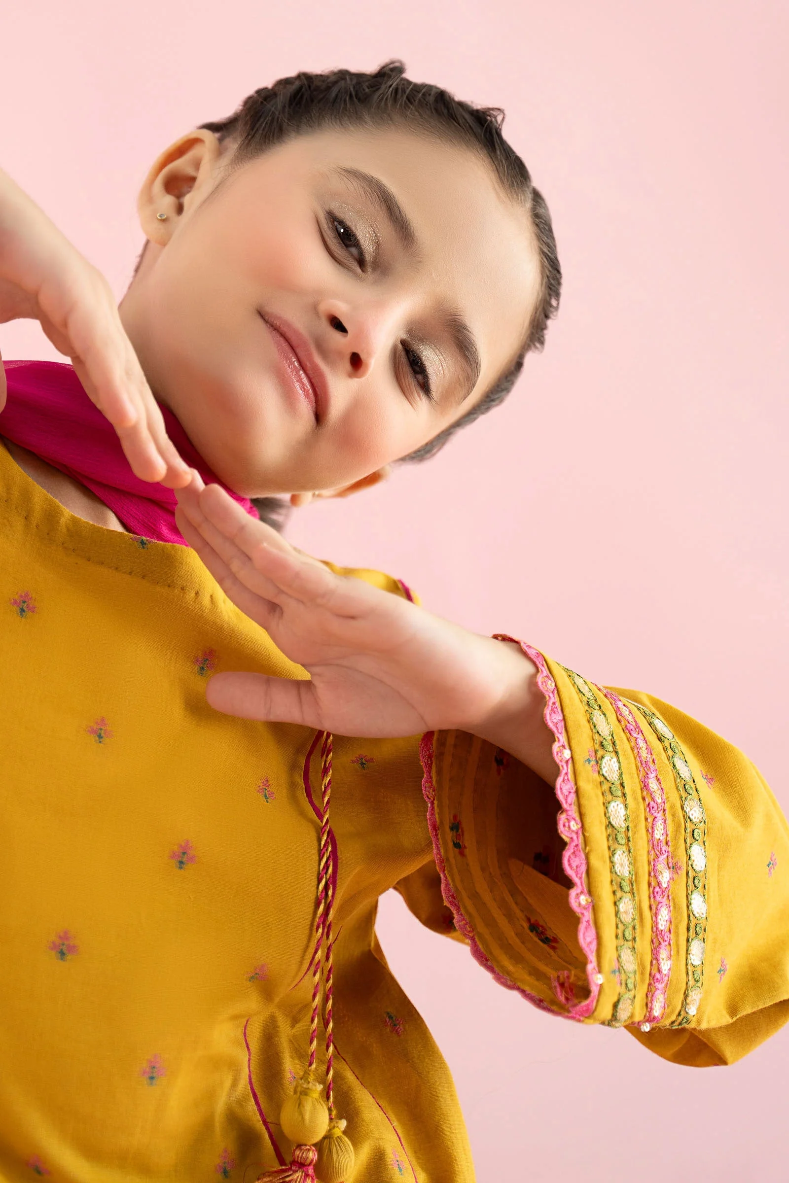 3 Piece Embroidered Jacquard Brochia Suit - Image 4