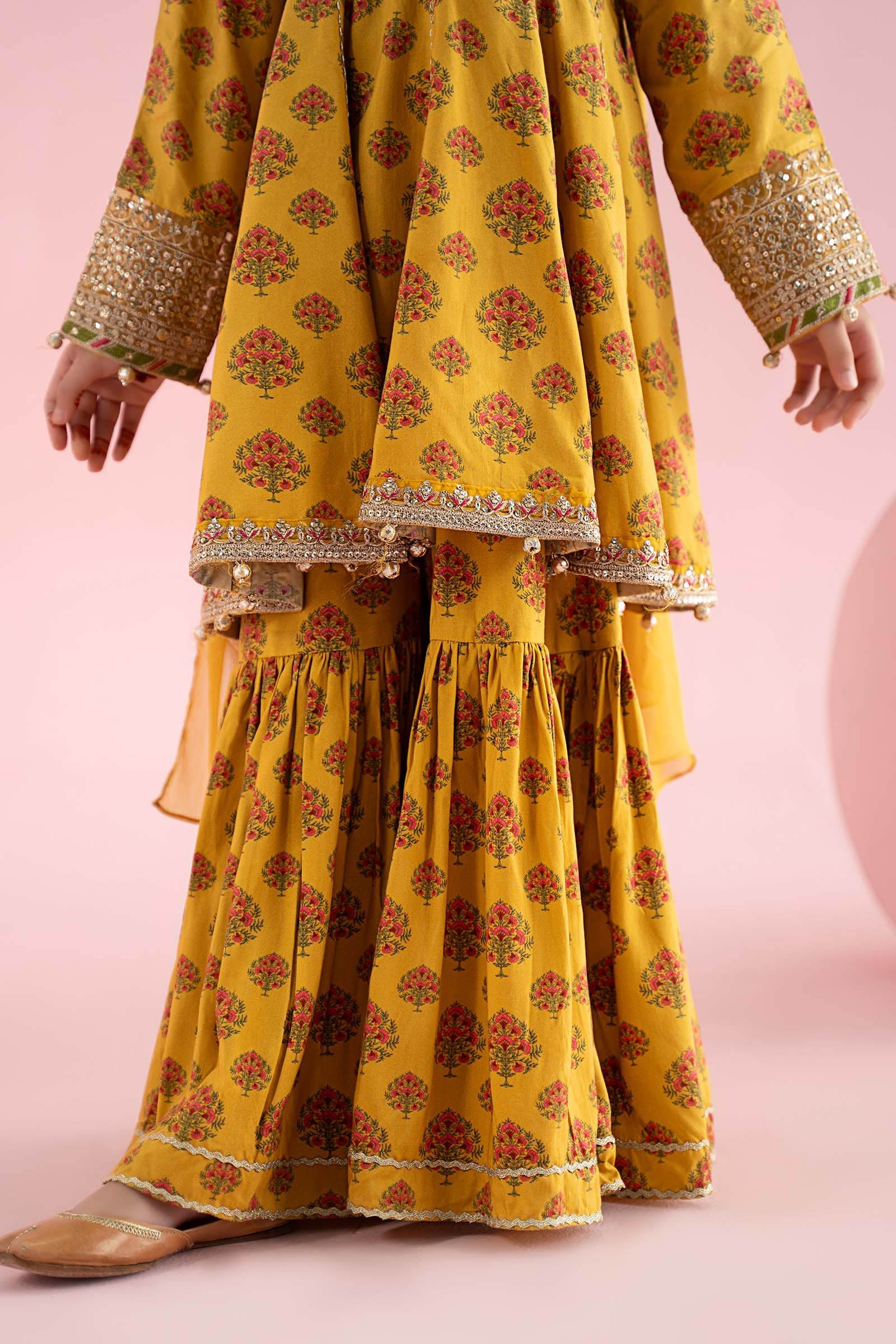 3 Piece Embroidered Linen Suit - Image 7