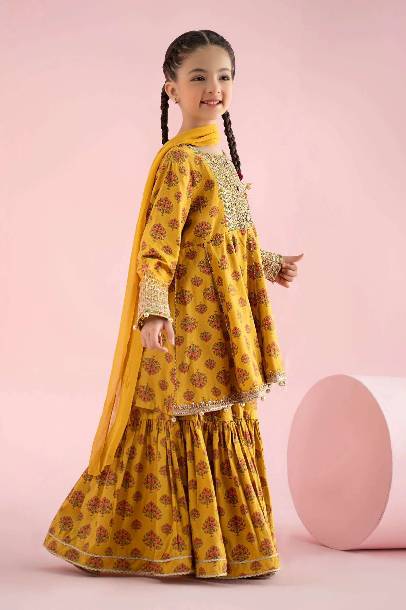 3 Piece Embroidered Linen Suit - Image 8