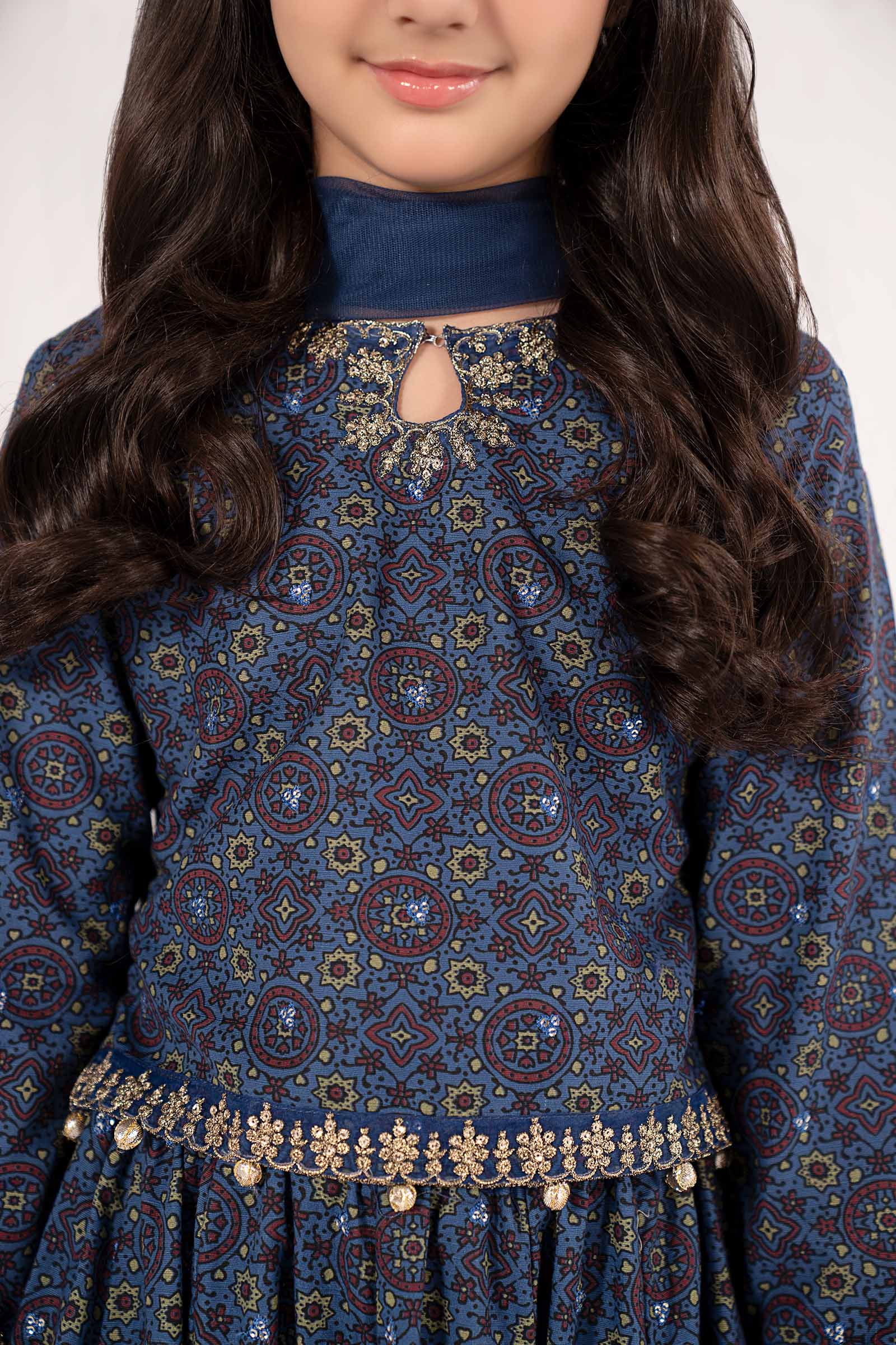 3 Piece Embroidered Slub Khaddar Suit - Image 3