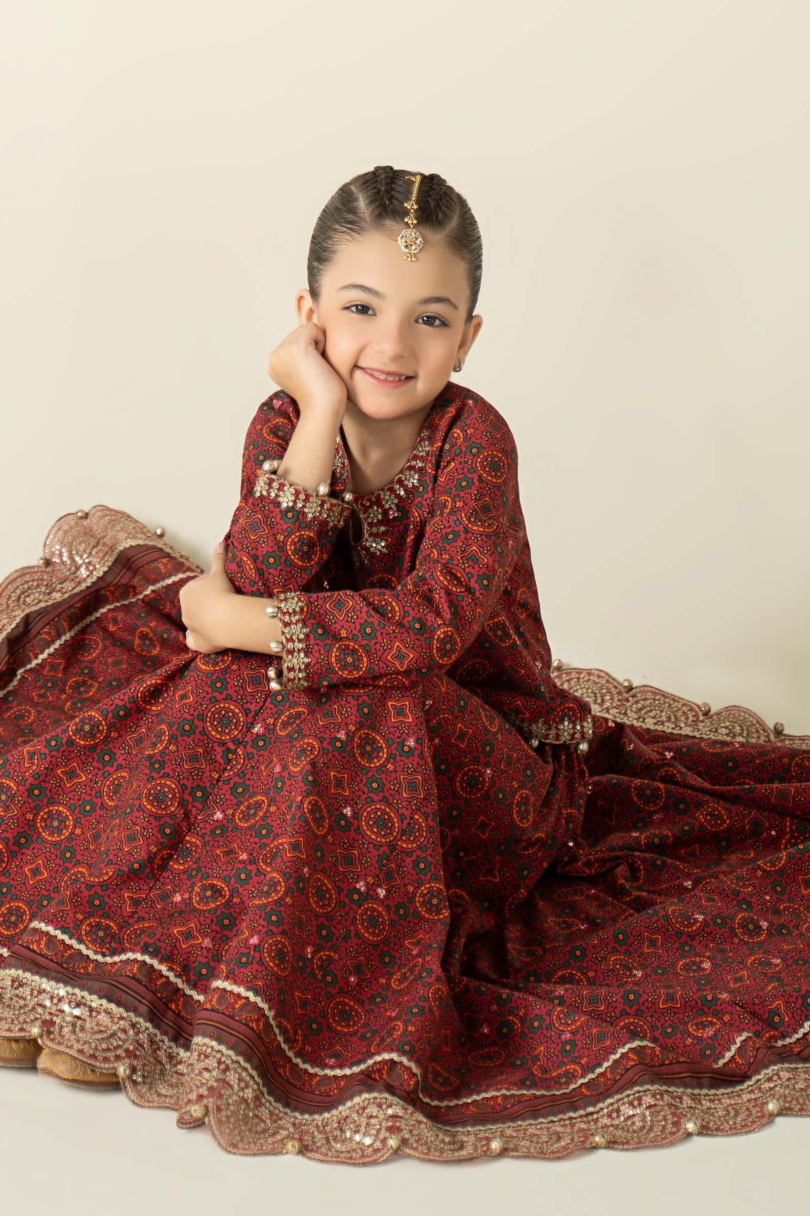 3 Piece Embroidered Slub Khaddar Suit - Image 6