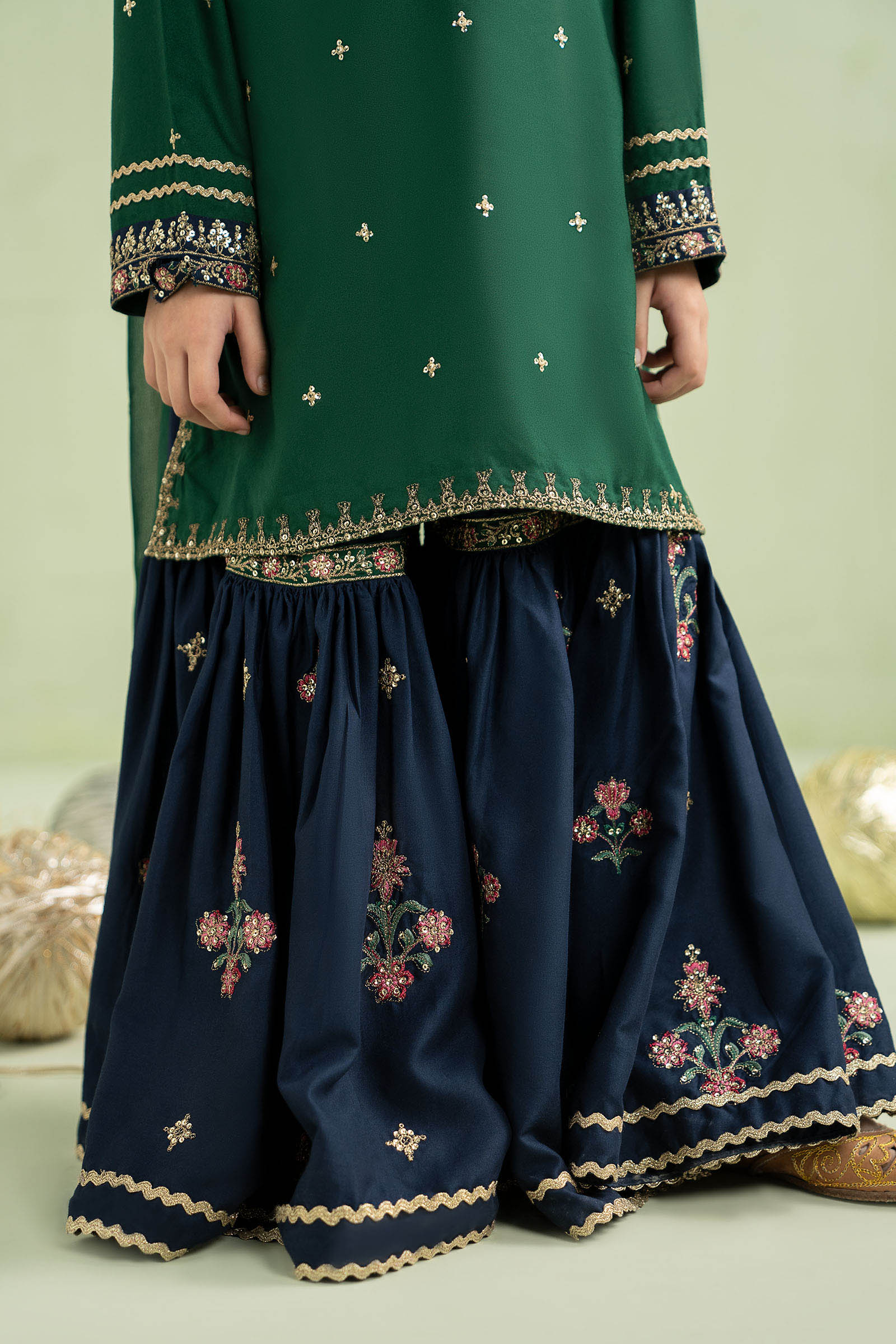 3 Piece Embroidered Linen Suit - Image 4