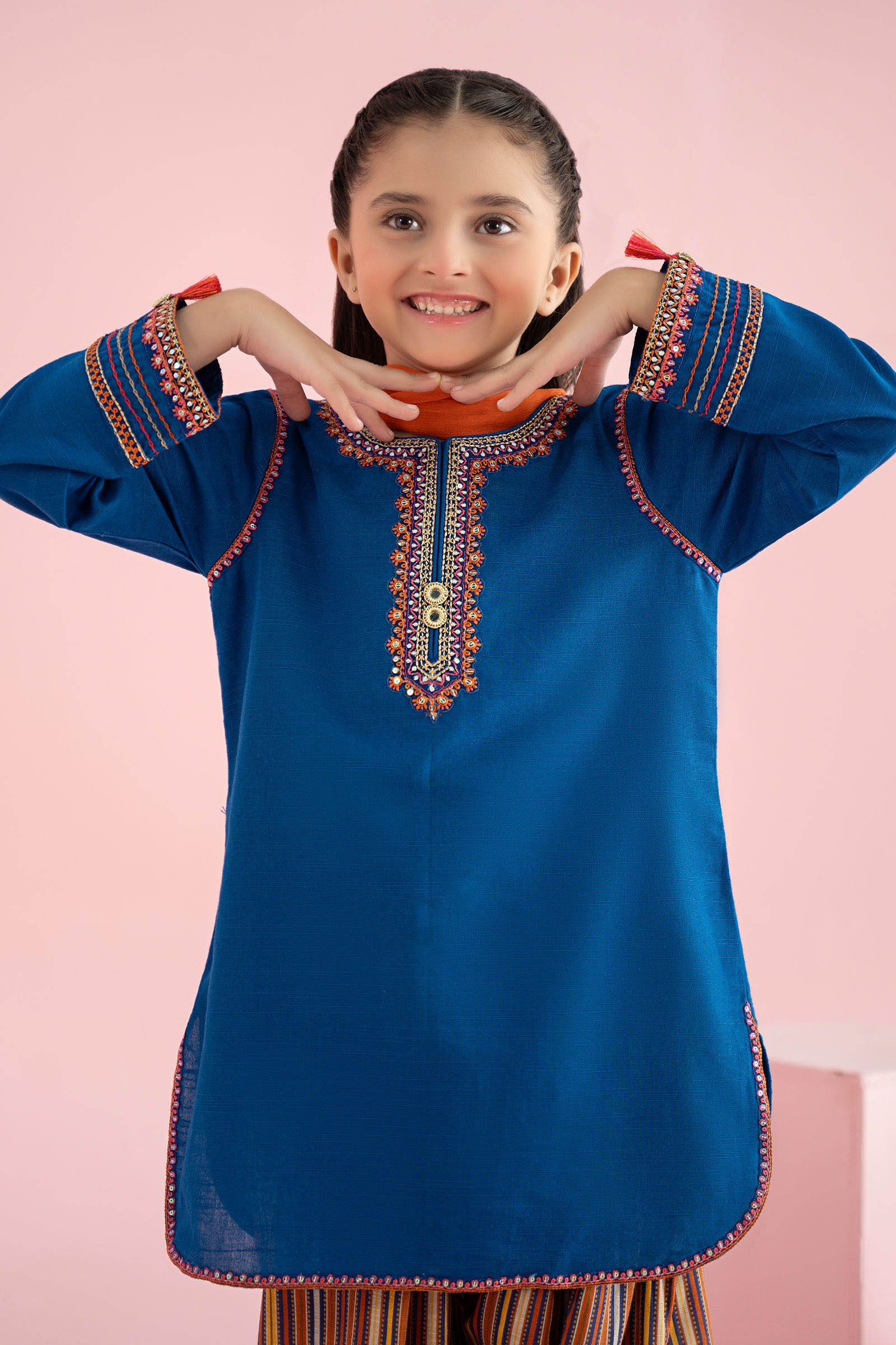 3 Piece Embroidered Slub Khaddar Suit - Image 2