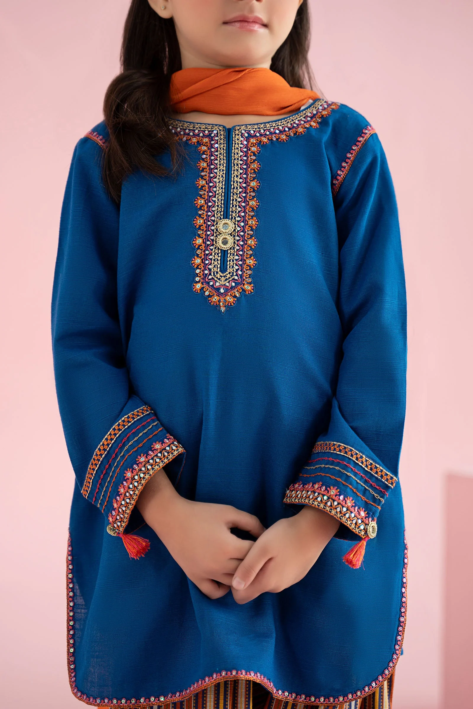 3 Piece Embroidered Slub Khaddar Suit - Image 5