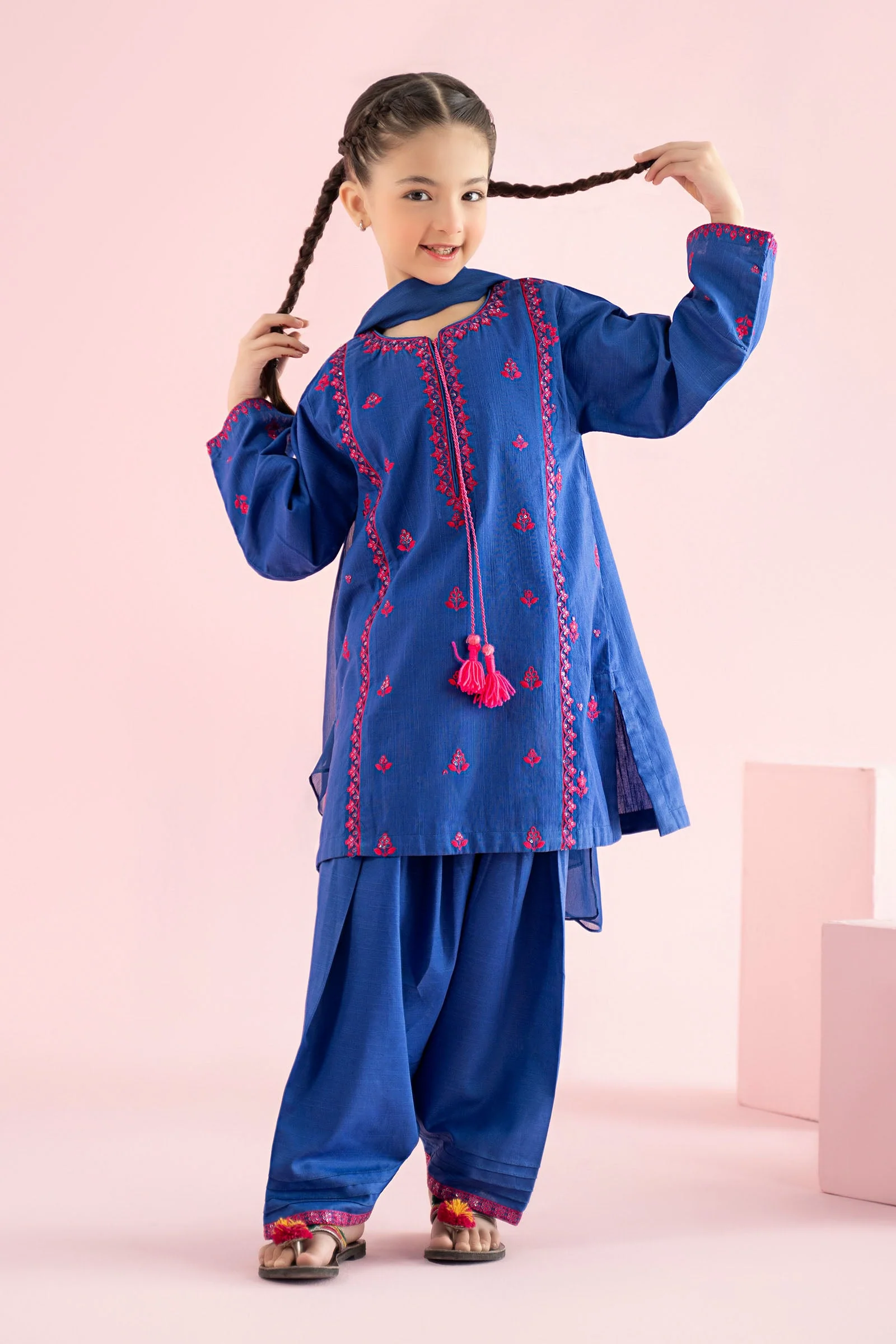 3 Piece Embroidered Khaddar Suit - Image 10
