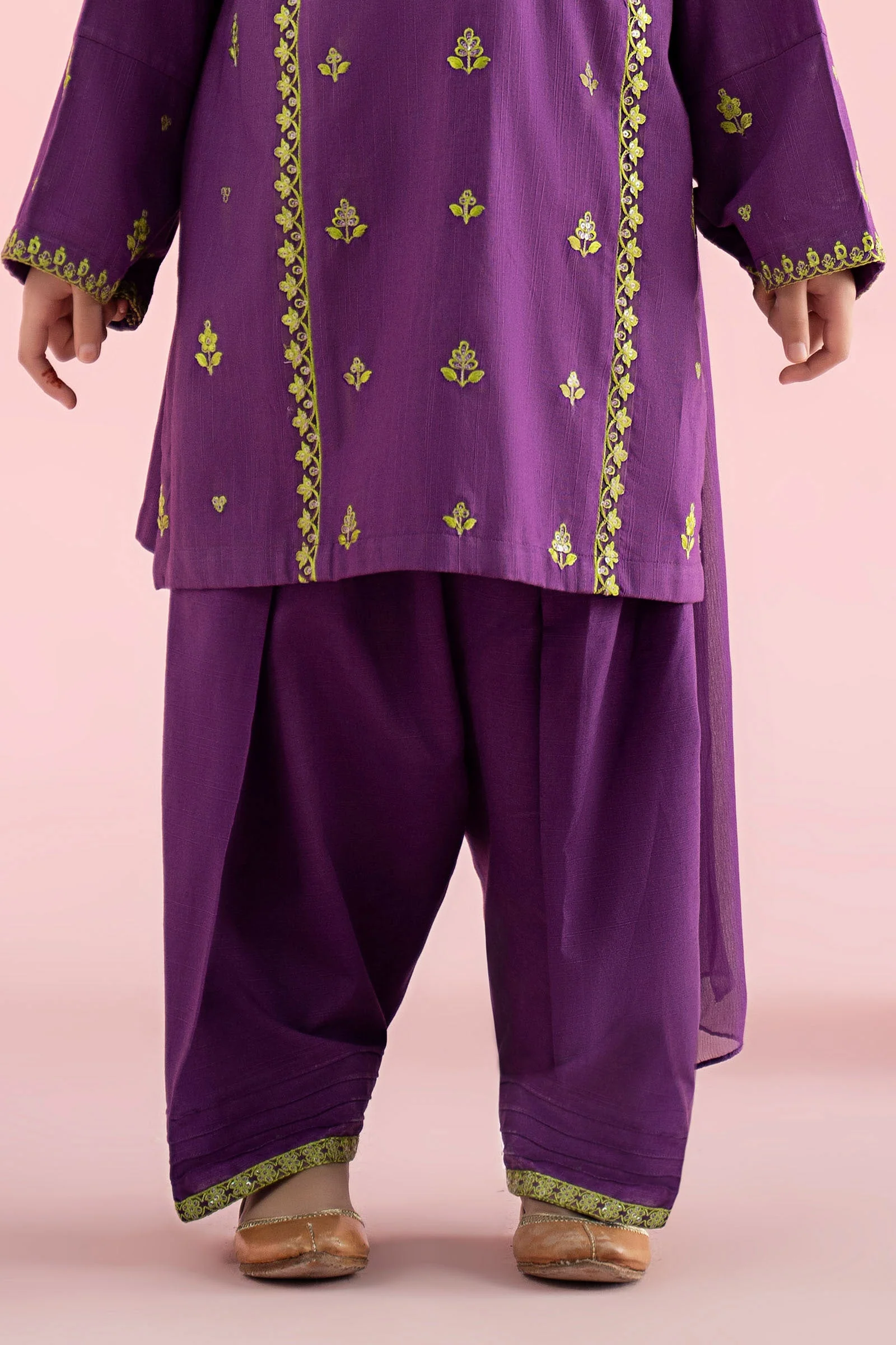 3 Piece Embroidered Khaddar Suit - Image 5