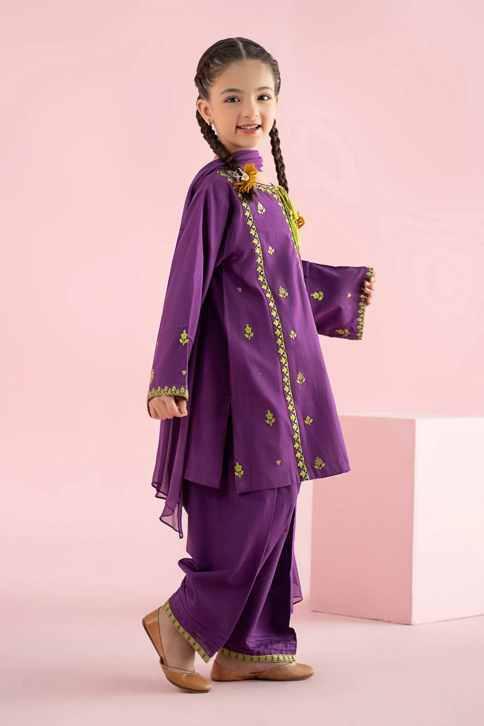 3 Piece Embroidered Khaddar Suit - Image 6