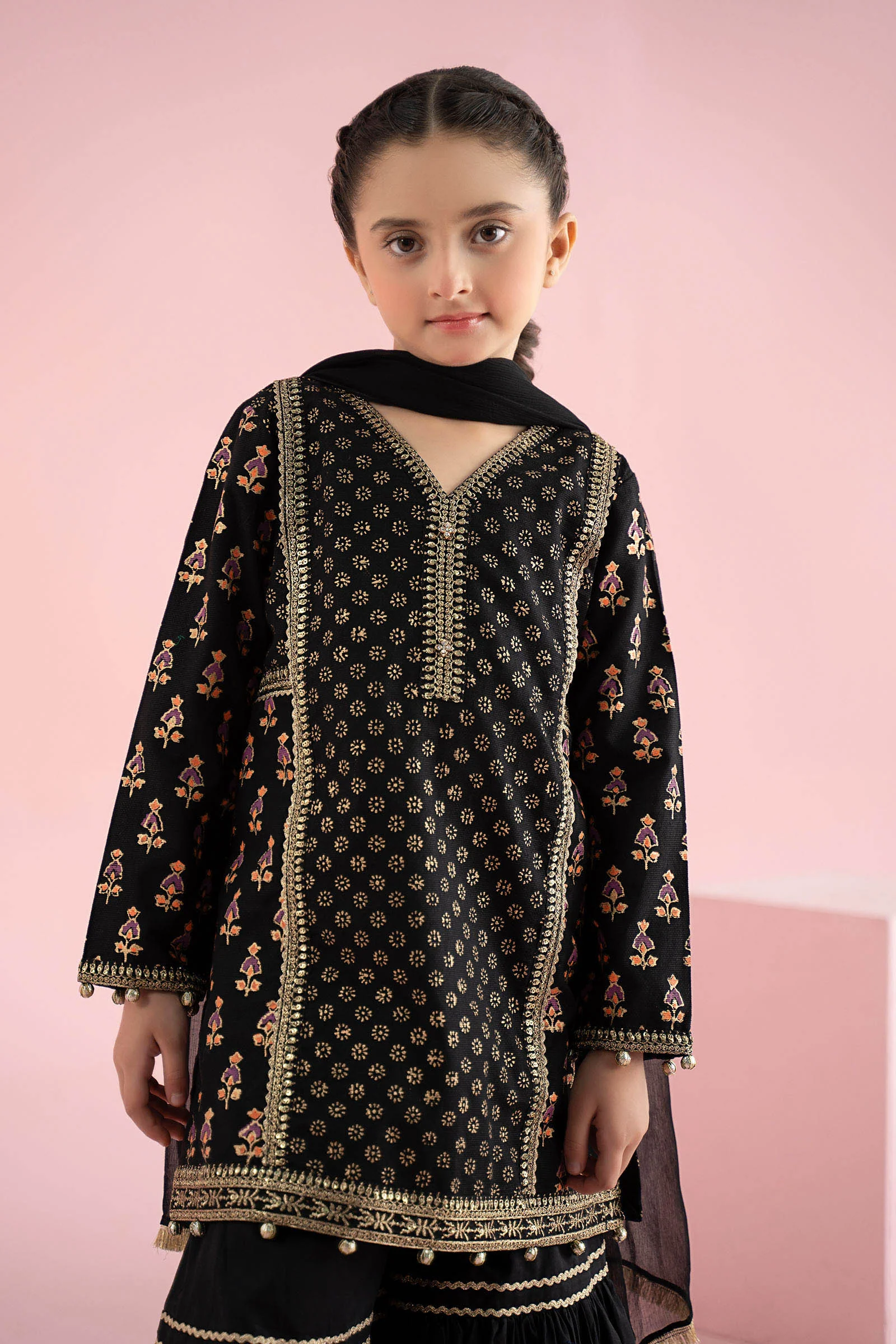 3 Piece Embroidered Karandi Suit - Image 5