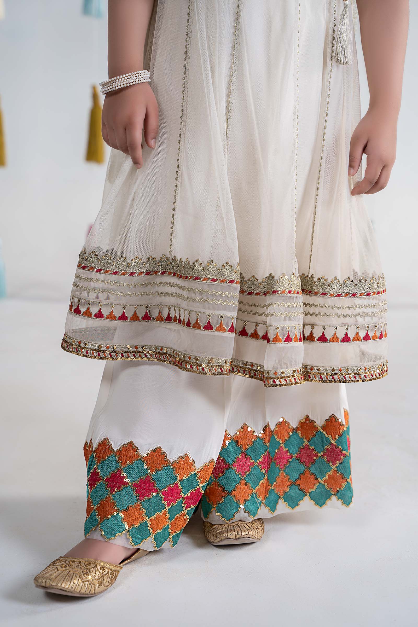 3 Piece Embroidered Net Suit - Image 3
