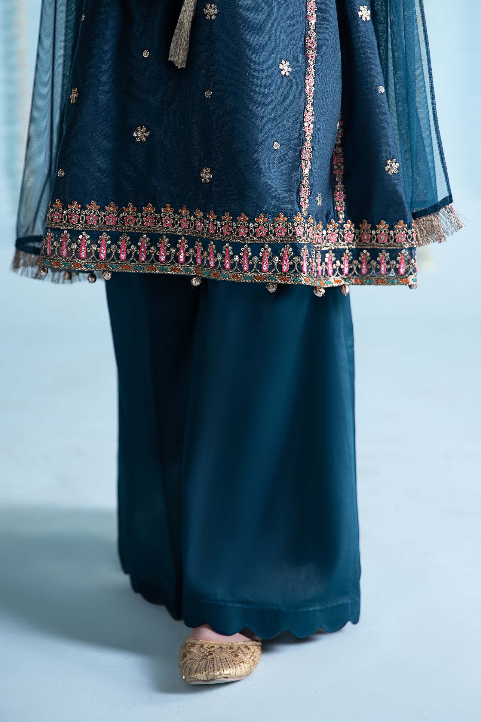 3 Piece Embroidered Yarn Dyed Suit - Image 5