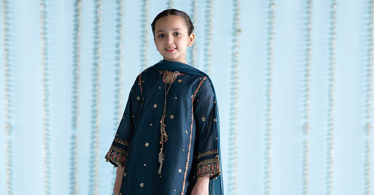 3 Piece Embroidered Yarn Dyed Suit - Image 8